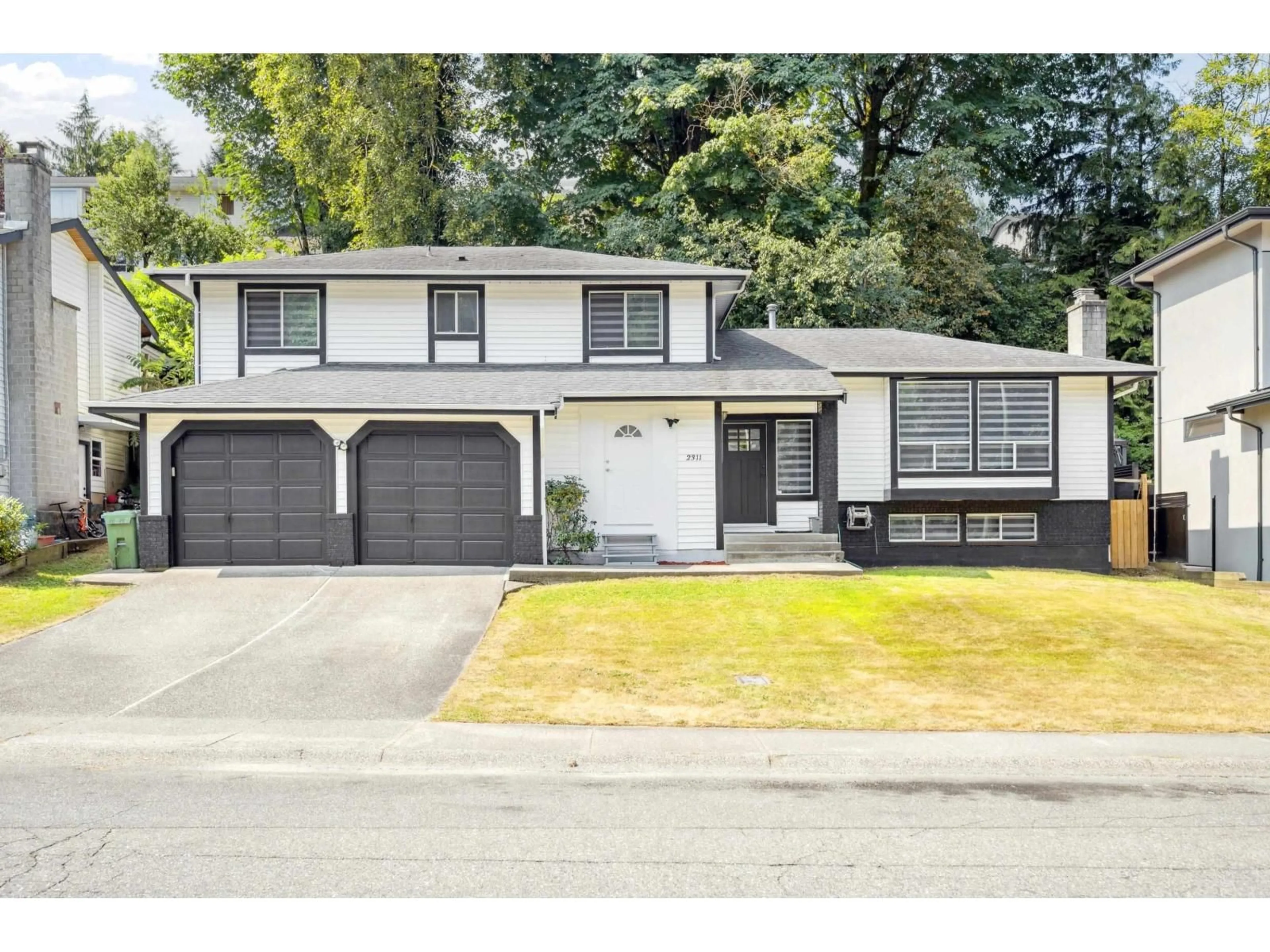 Home with vinyl exterior material, street for 2311 HARPER, Abbotsford British Columbia V3G2B2
