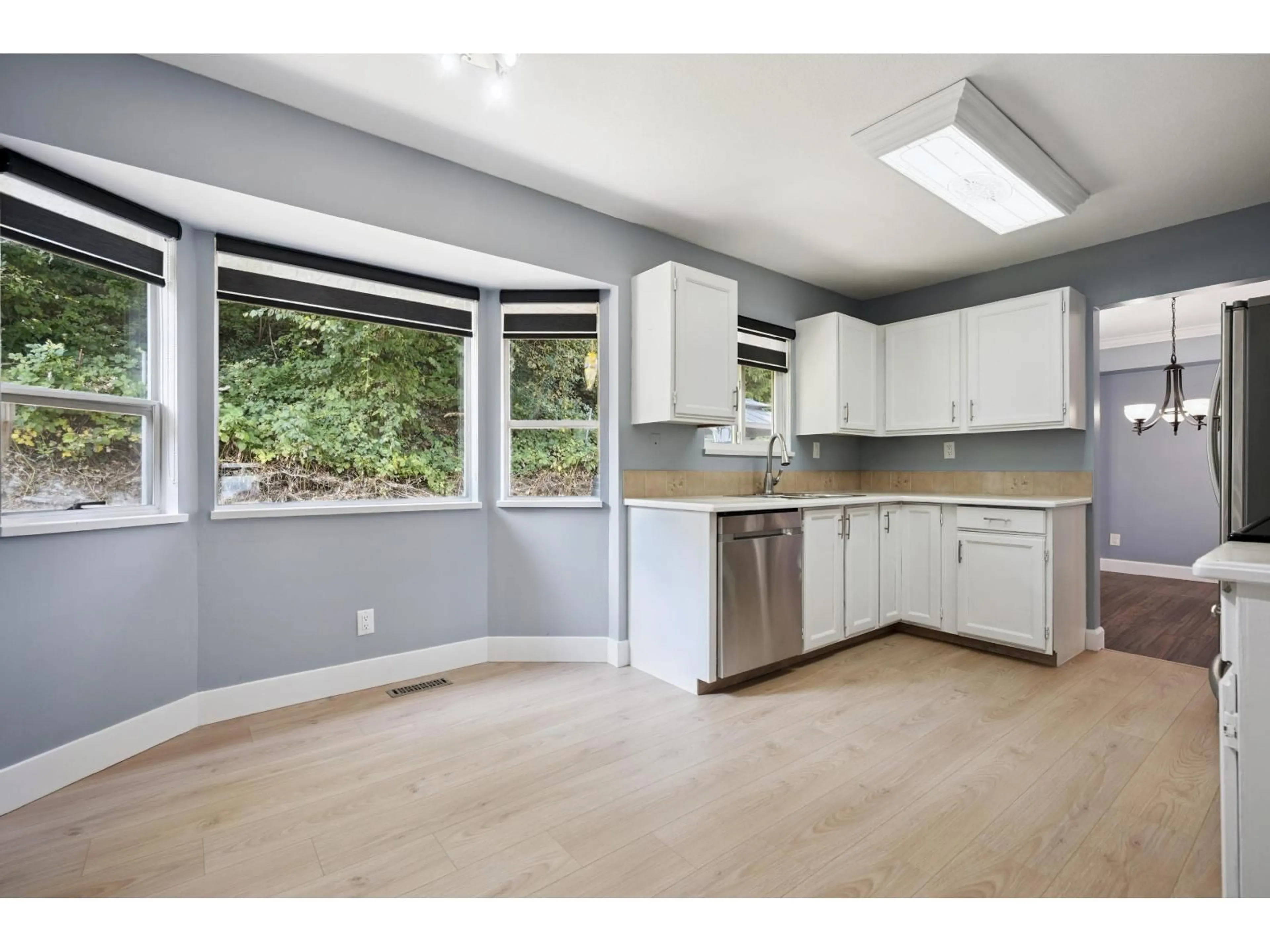 Open concept kitchen, unknown for 2311 HARPER, Abbotsford British Columbia V3G2B2