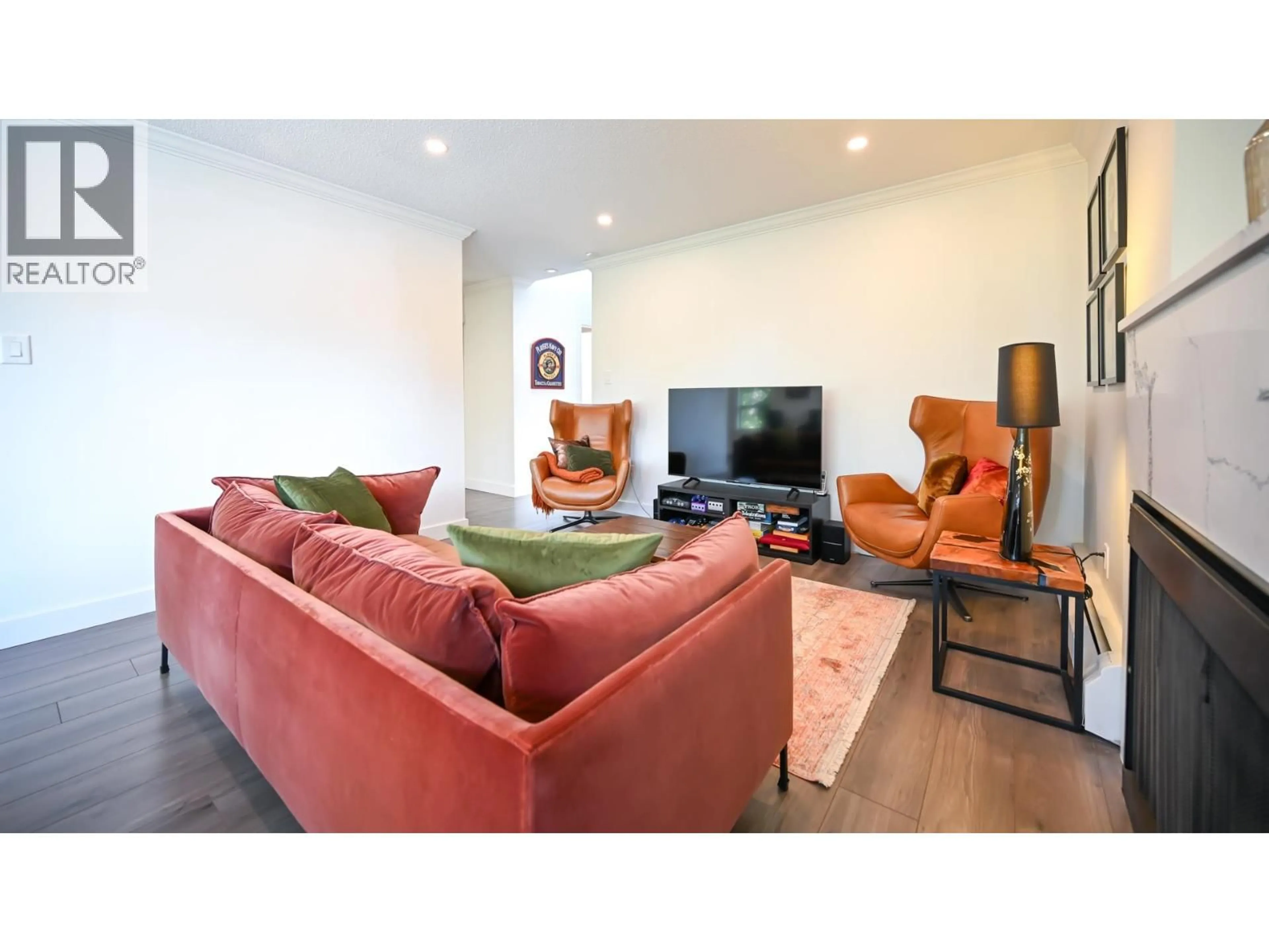 Living room with furniture, unknown for 306 - 1250 12TH AVENUE, Vancouver British Columbia V6H1M1