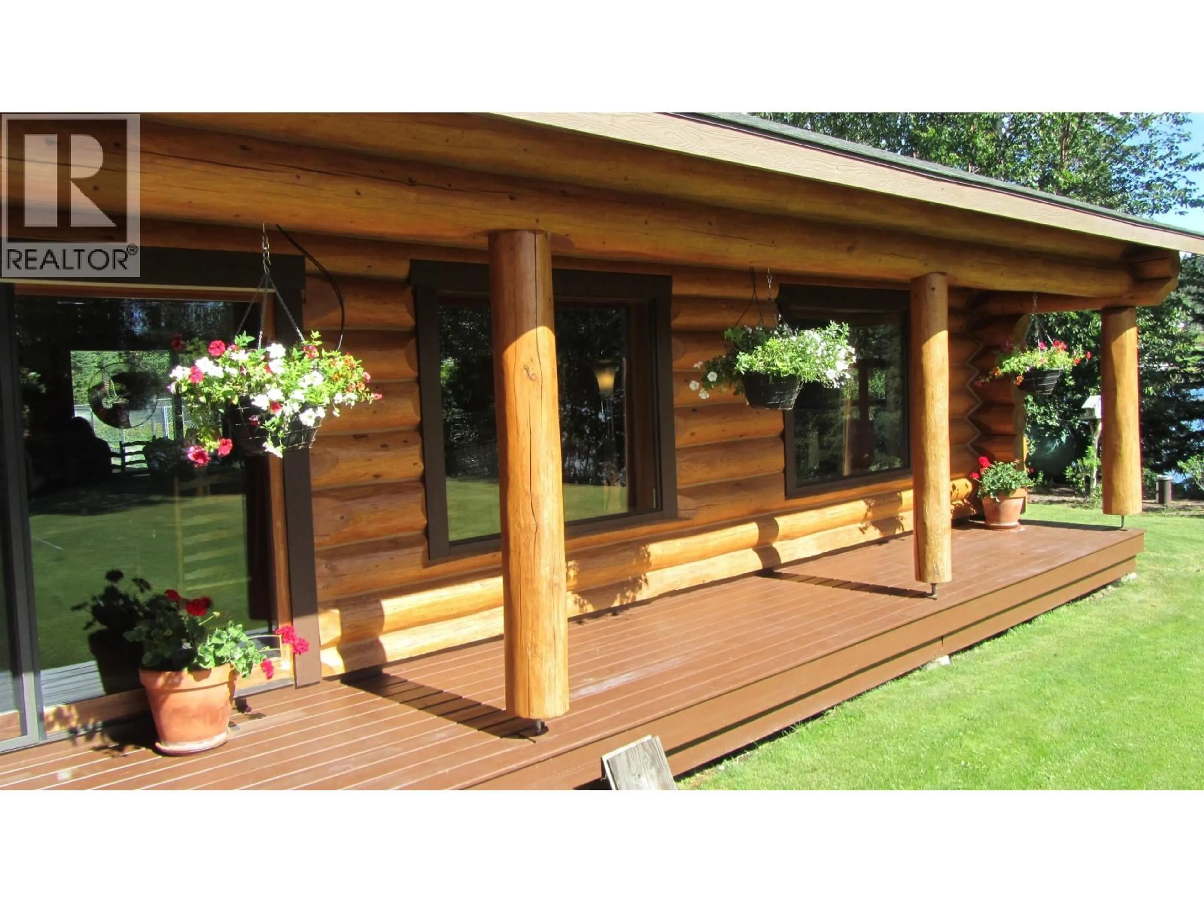 Patio, building for 8528 HIGHWAY 24 HIGHWAY, Bridge Lake British Columbia V0K1E0