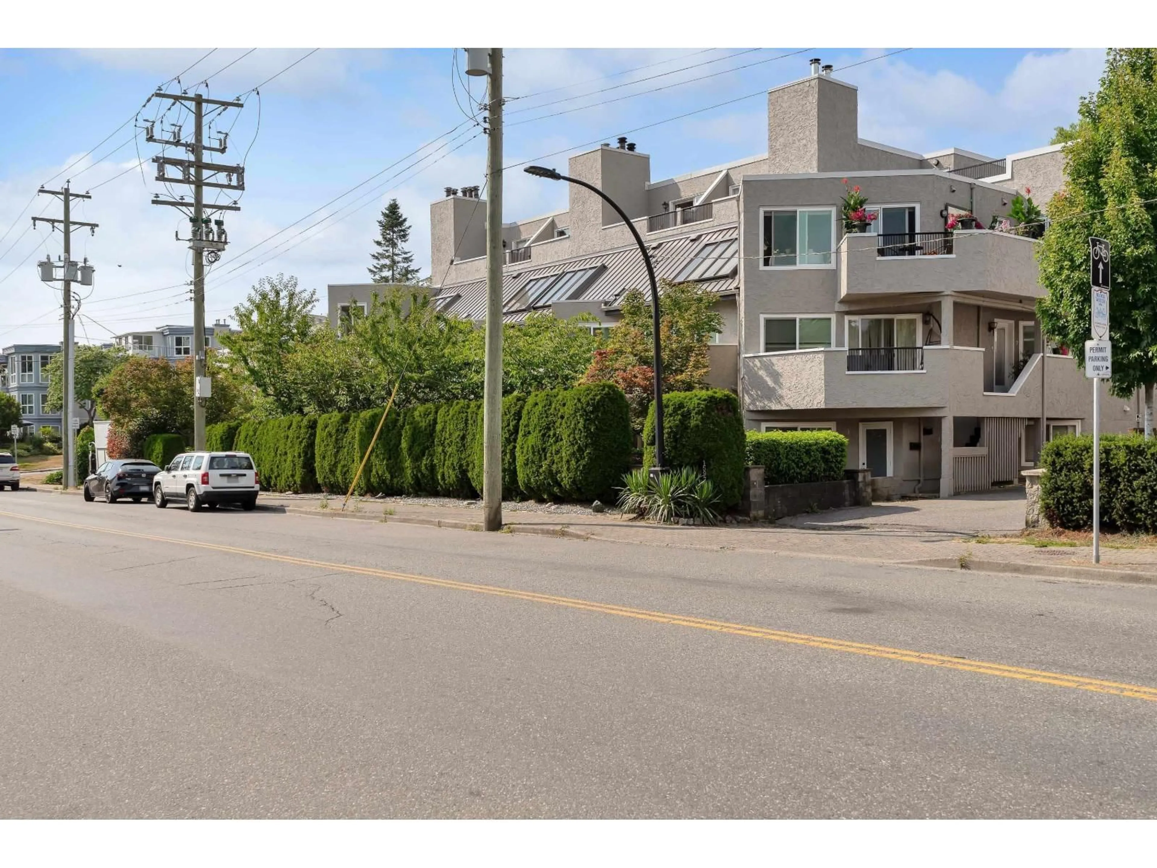Unknown for 11 - 15971 MARINE, White Rock British Columbia V4B1G1