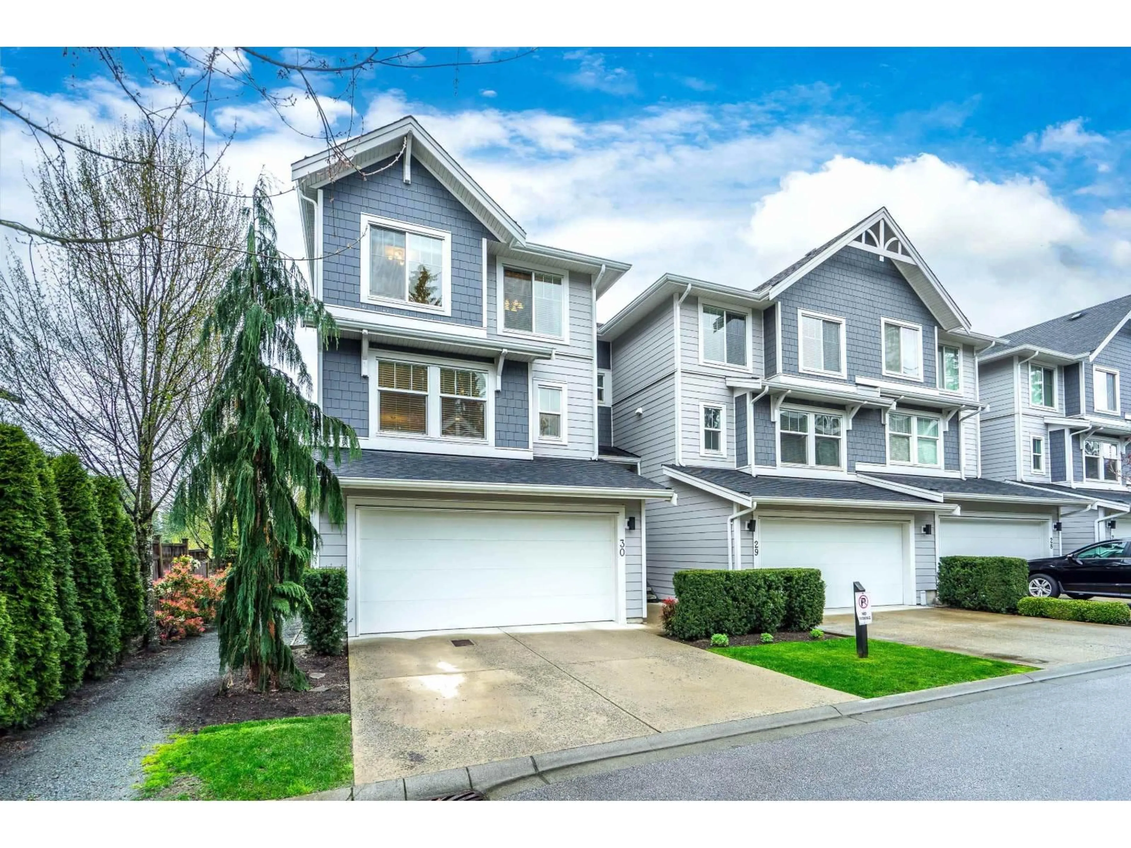 Home with vinyl exterior material, street for 30 - 15717 MOUNTAIN VIEW, Surrey British Columbia V3Z0C6