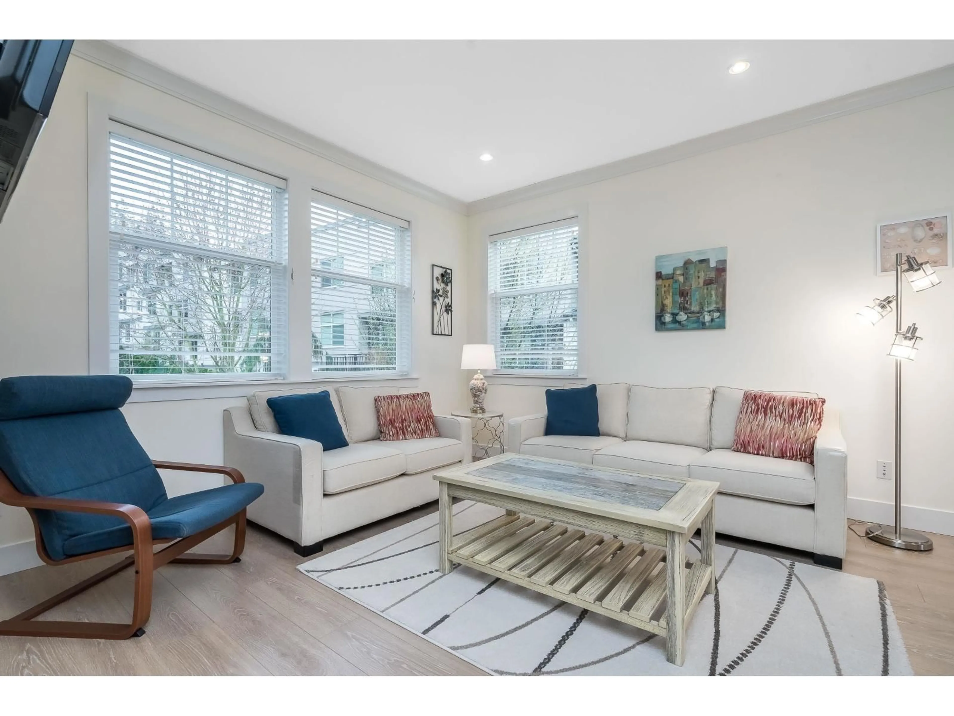 Living room with furniture, unknown for 30 - 15717 MOUNTAIN VIEW, Surrey British Columbia V3Z0C6