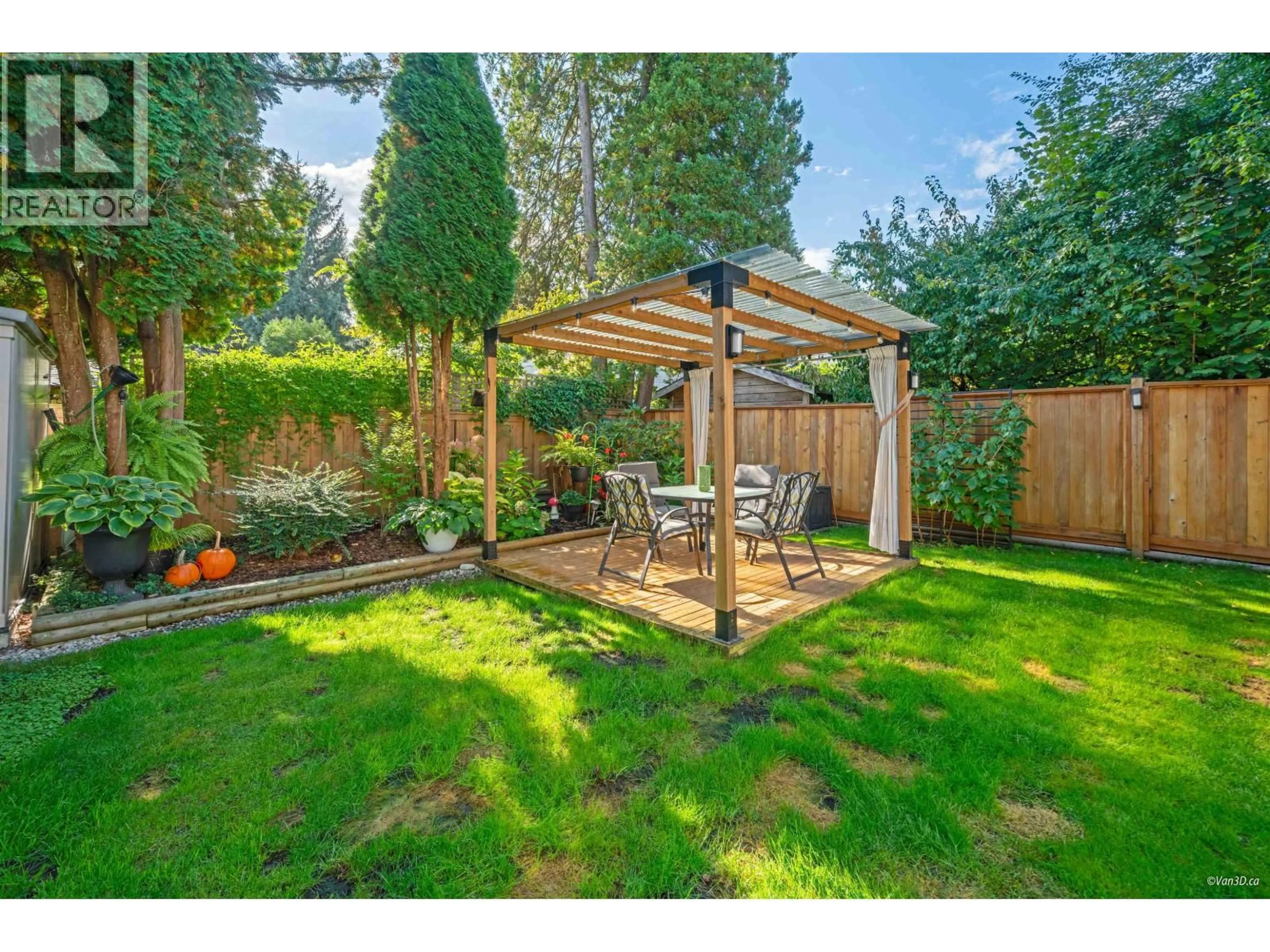 Patio, unknown for 1564 COQUITLAM AVENUE, Port Coquitlam British Columbia V3B5N1