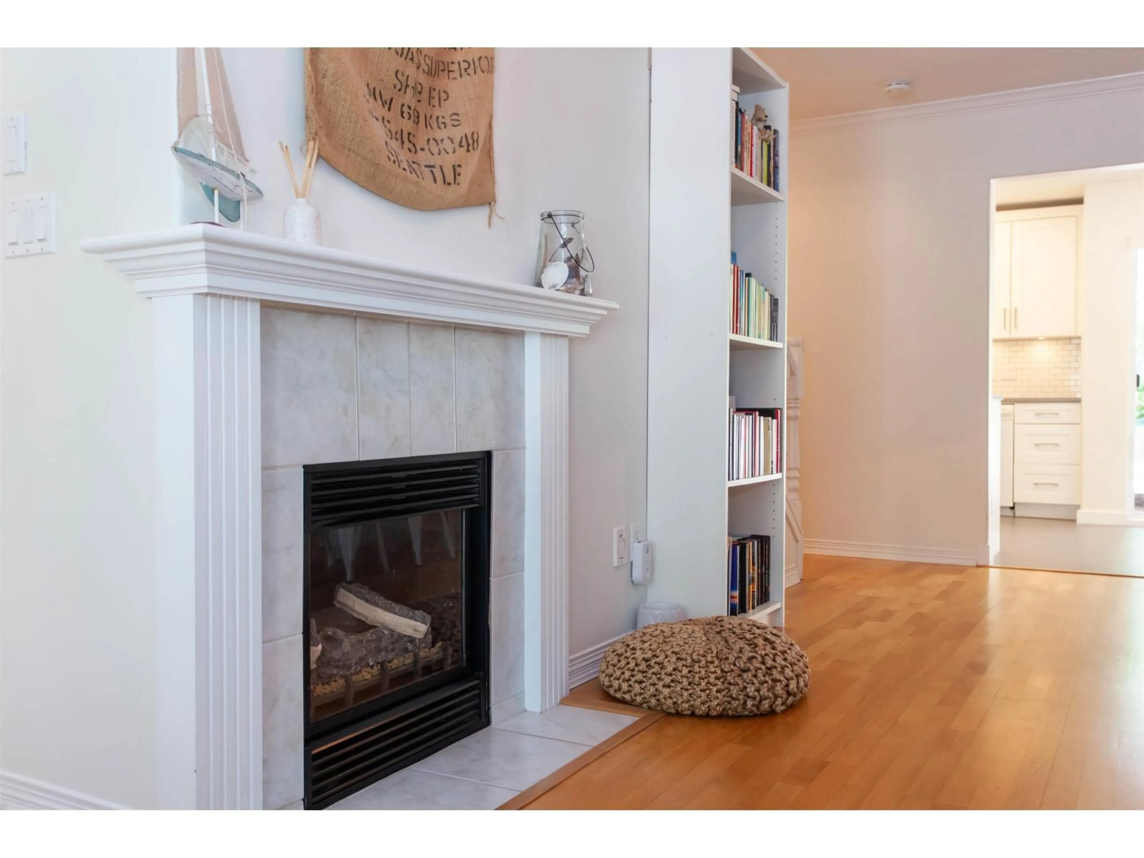 Unknown for 2 - 15432 16A, Surrey British Columbia V4A1T3