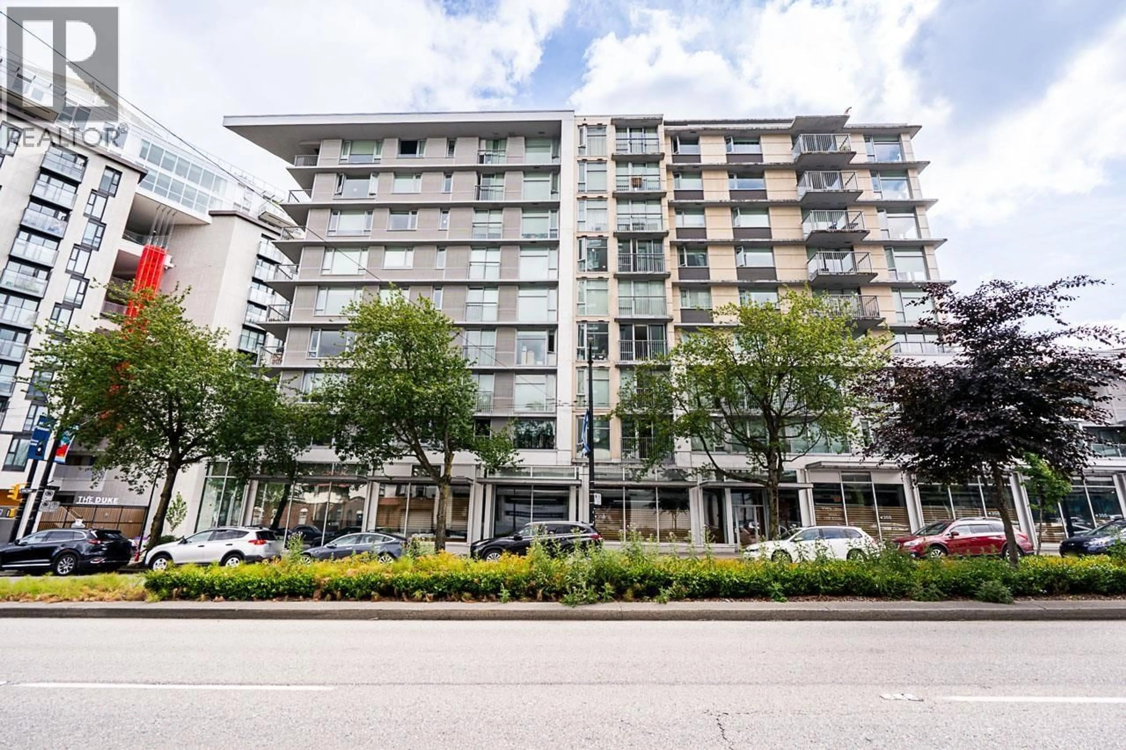 Patio, building for 806 - 328 11TH AVENUE, Vancouver British Columbia V5T4W1