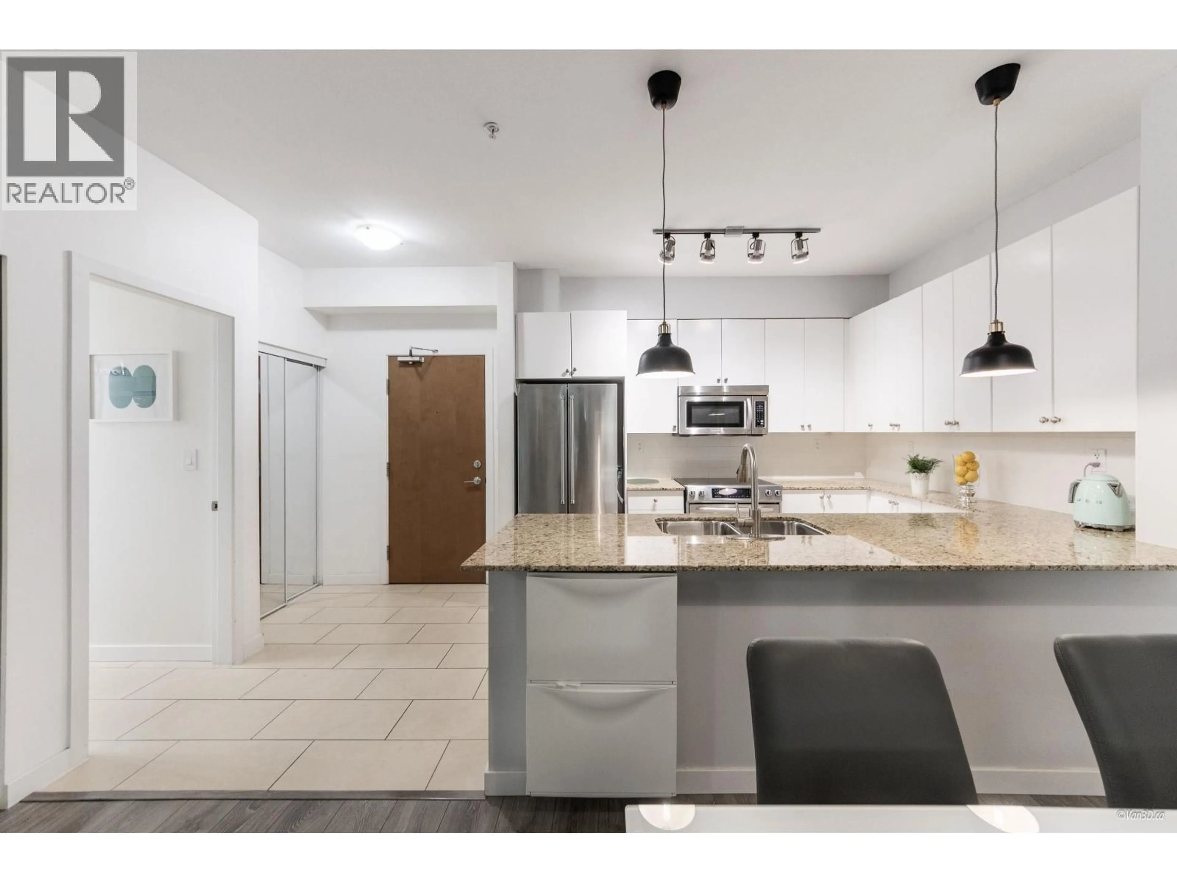 Open concept kitchen, ceramic/tile floor for 108 - 290 FRANCIS WAY, New Westminster British Columbia V3L0C4