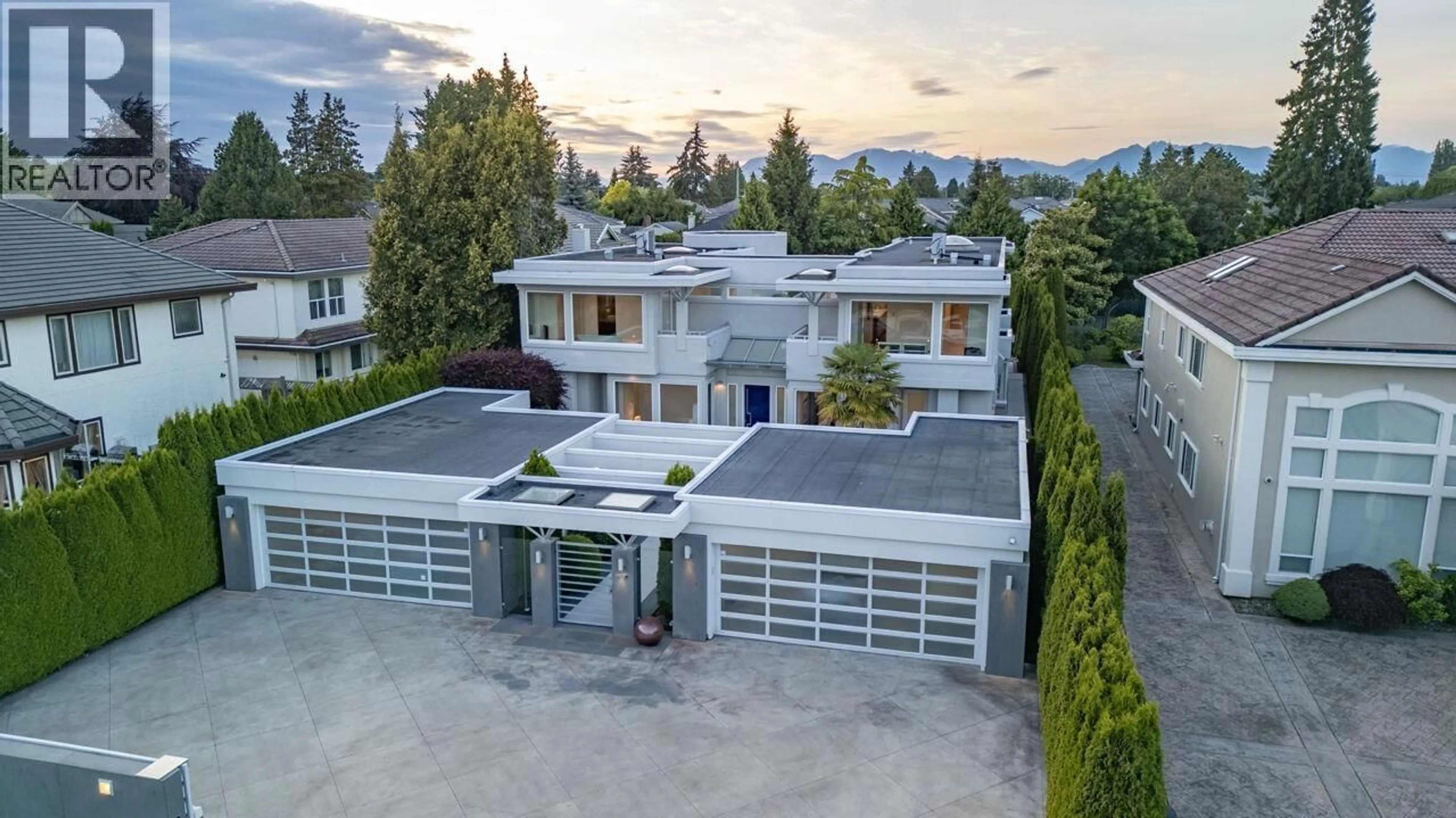 A pic from outside/outdoor area/front of a property/back of a property/a pic from drone, unknown for 7271 PETTS ROAD, Richmond British Columbia V7A1J9