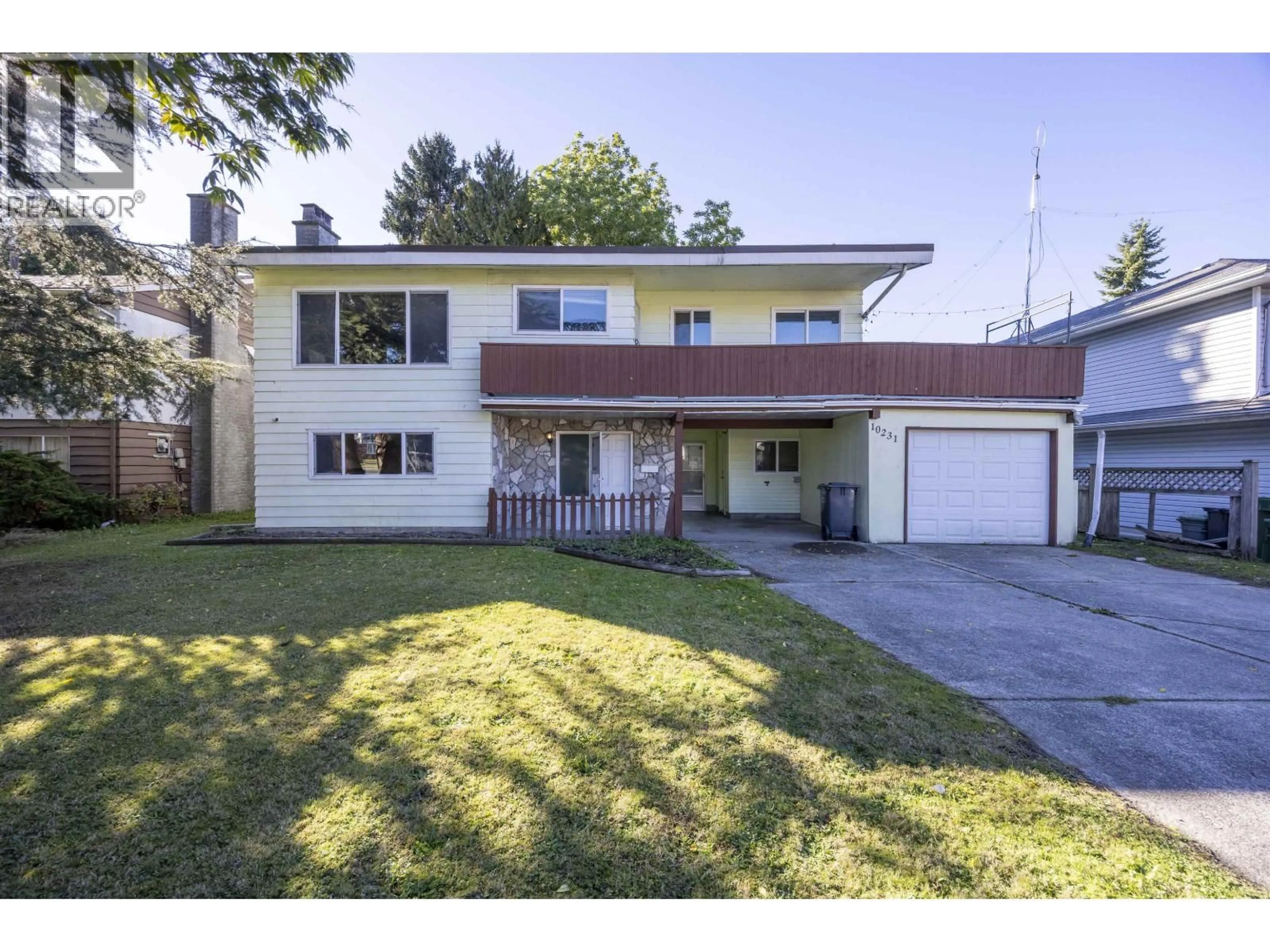 Home with vinyl exterior material, street for 10231 ROSEDENE CRESCENT, Richmond British Columbia V7A2P6