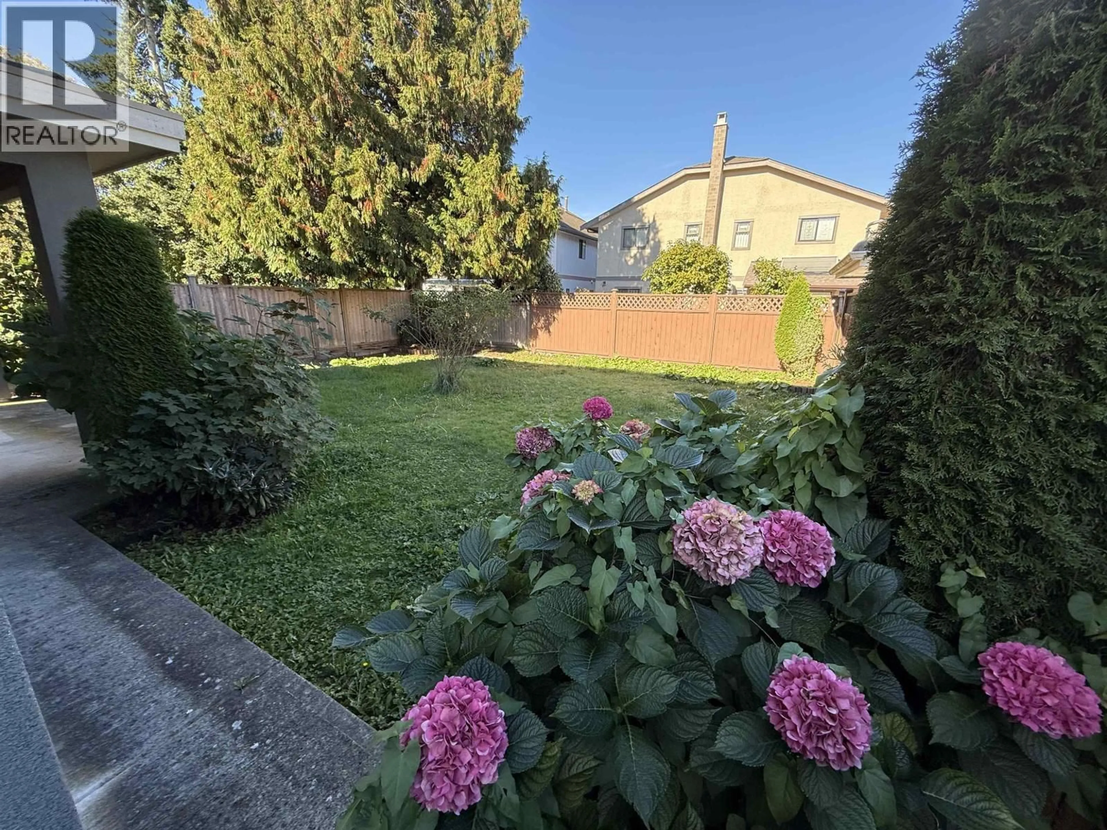 A pic from outside/outdoor area/front of a property/back of a property/a pic from drone, street for 5499 WALTON ROAD, Richmond British Columbia V7C2L7