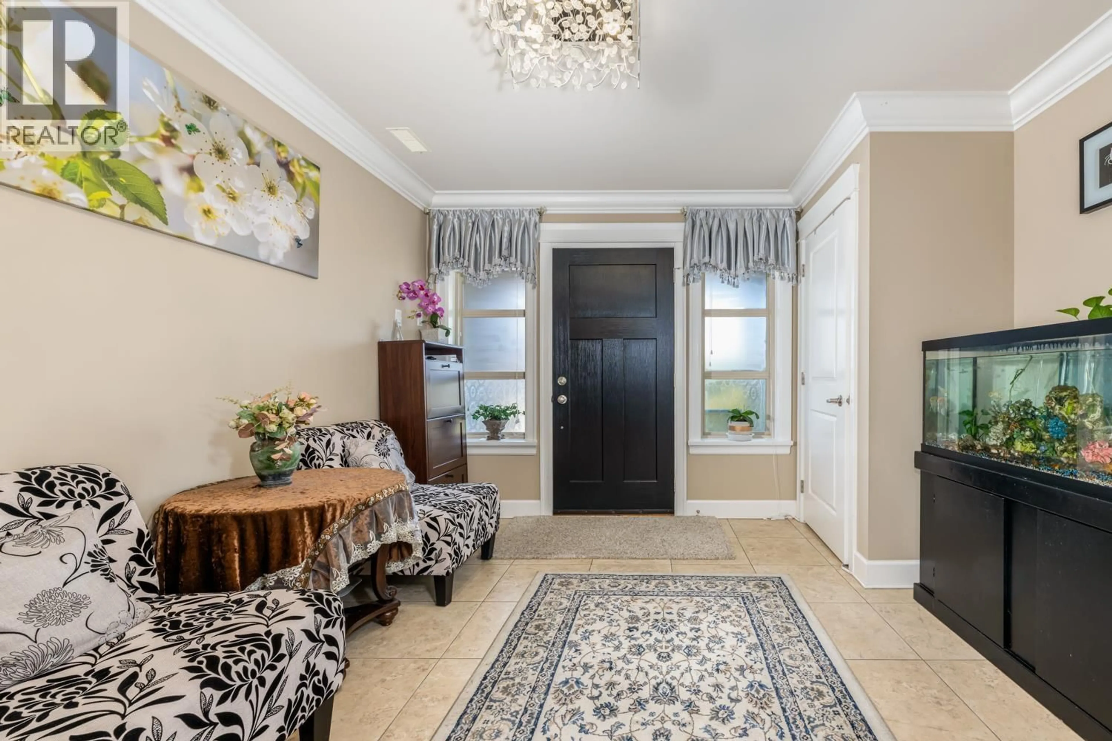 Indoor entryway for 23611 BRYANT DRIVE, Maple Ridge British Columbia V4R0B7