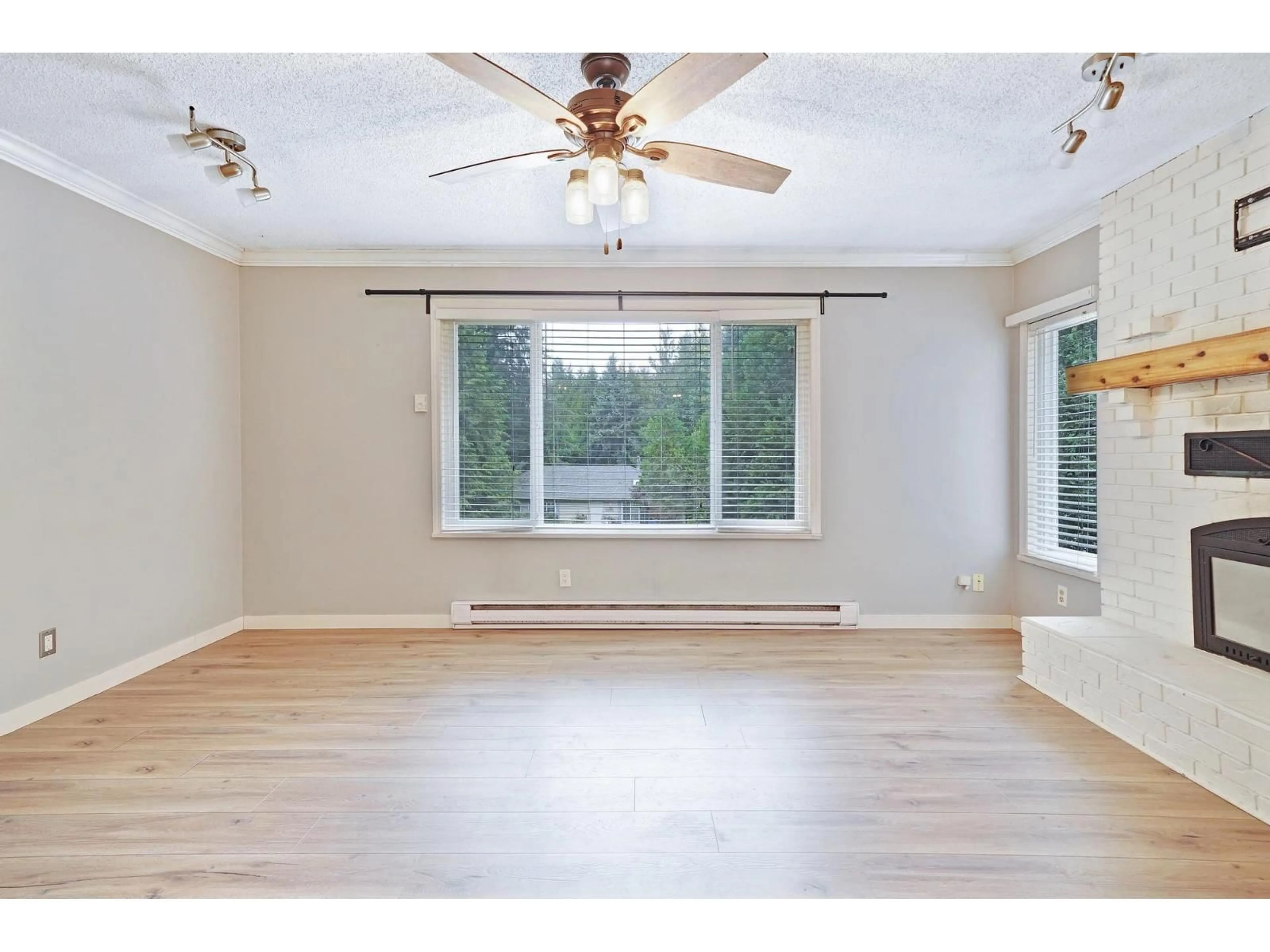 A pic of a room for 34898 LABURNUM, Abbotsford British Columbia V2S5J4