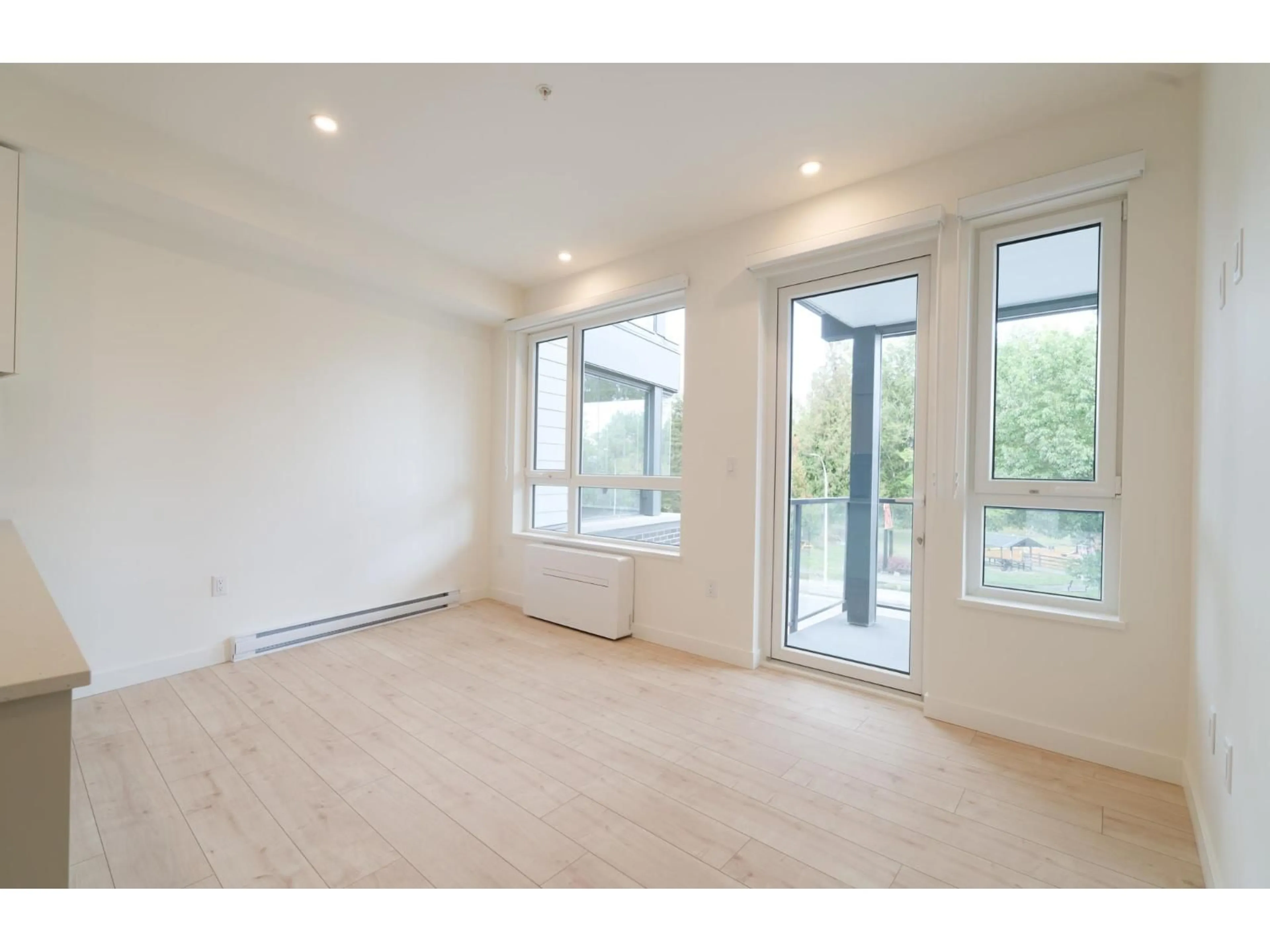 A pic of a room for 314 - 13788 76, Surrey British Columbia V3W3E9