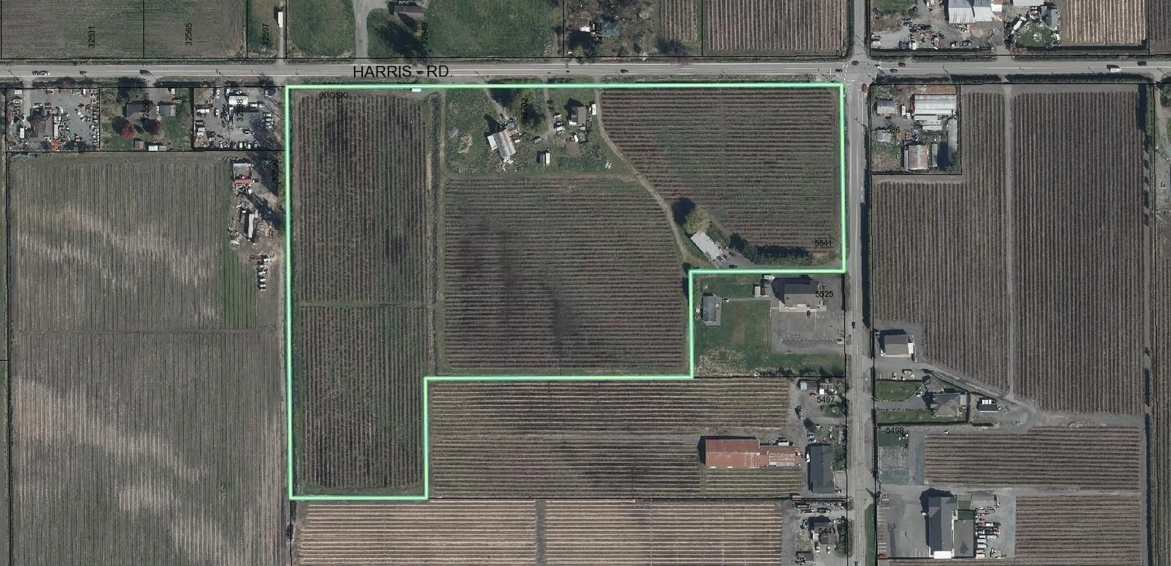 A pic from outside/outdoor area/front of a property/back of a property/a pic from drone, street for 32702 HARRIS, Abbotsford British Columbia V4X1W1