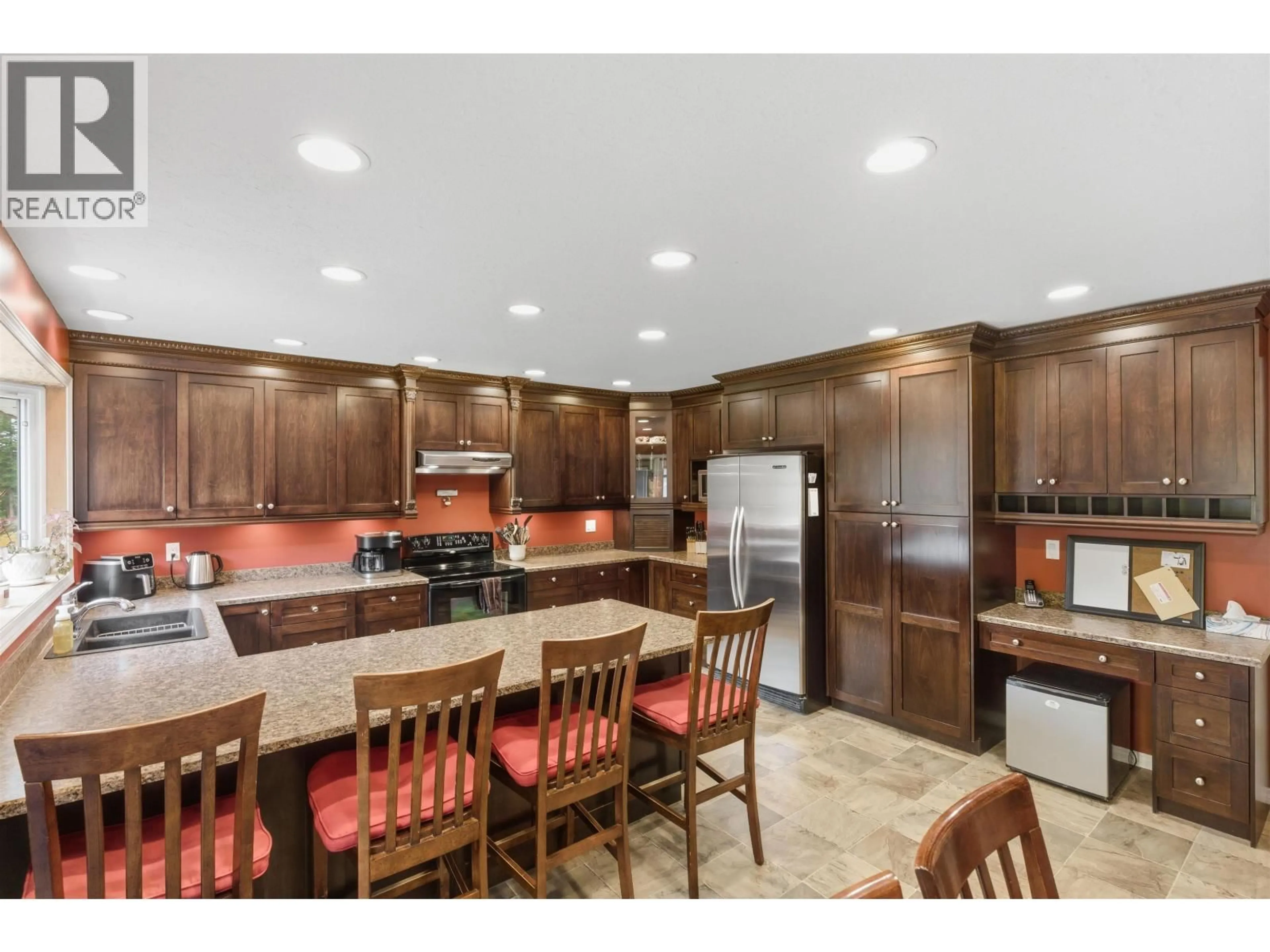 Open concept kitchen, ceramic/tile floor for 1425 ESLER ROAD, Esler / Dog Creek British Columbia V2G4Y2