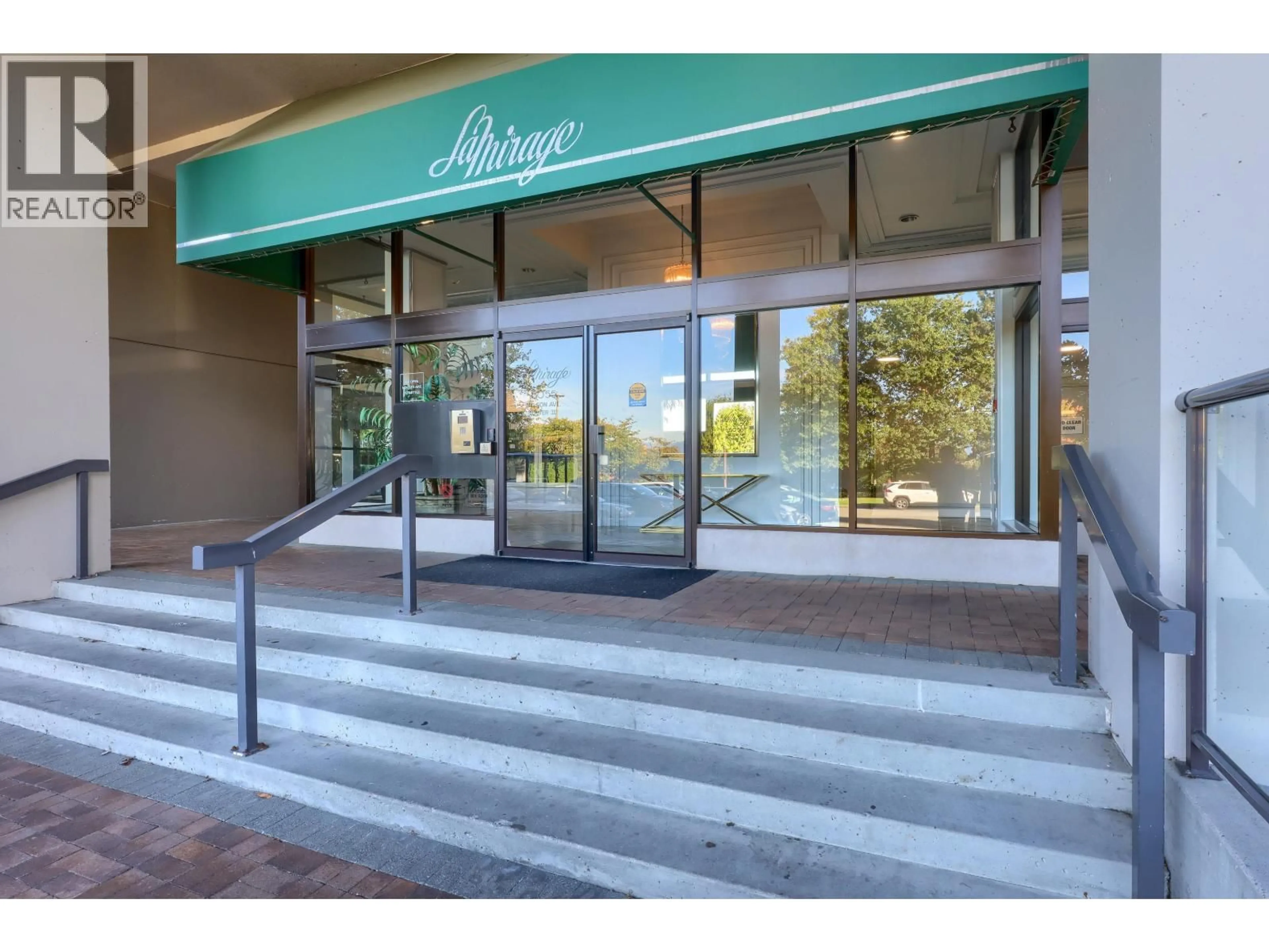 Indoor foyer for 2007 - 6055 NELSON AVENUE, Burnaby British Columbia V5H4L4
