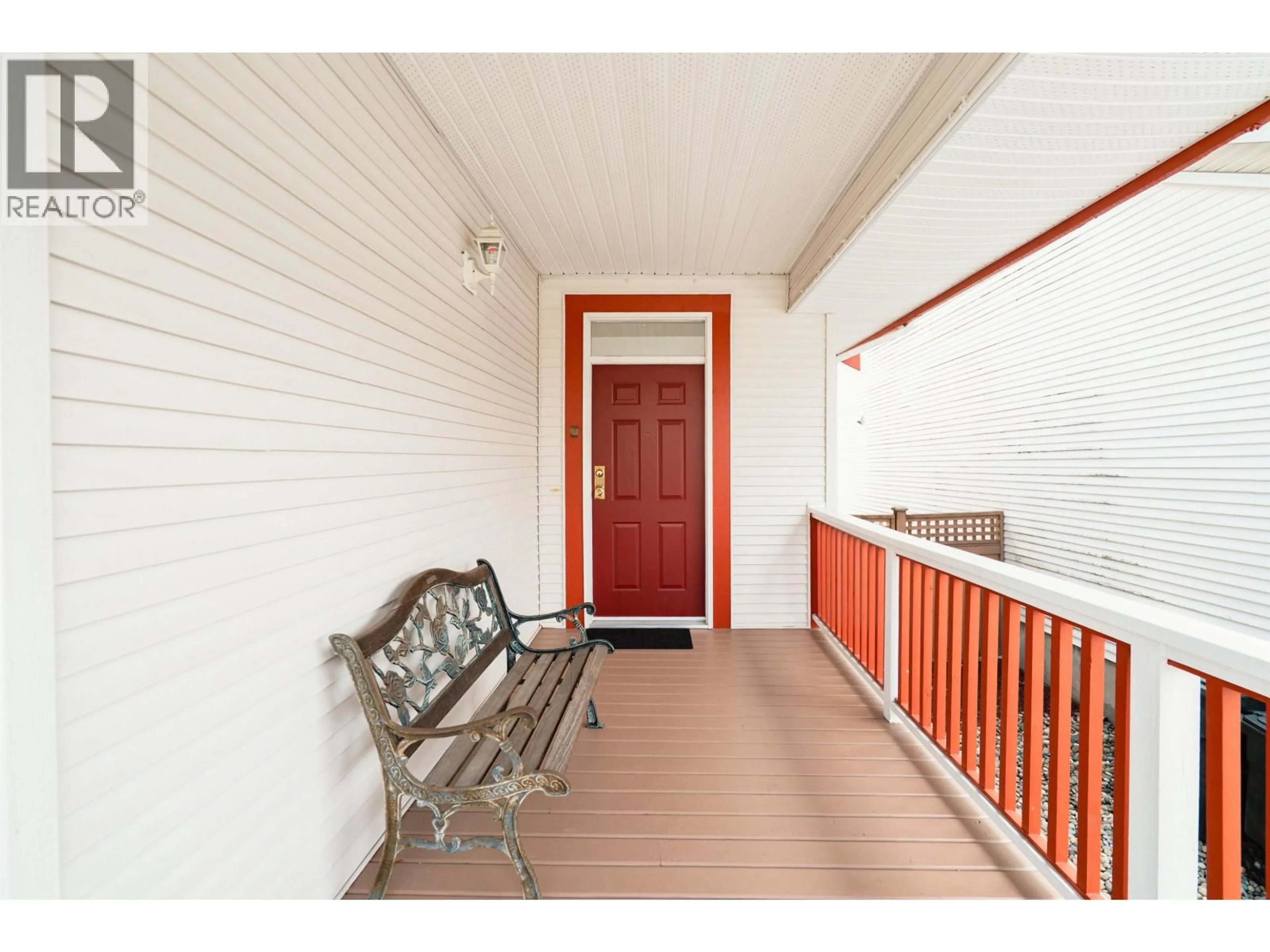 Indoor entryway for 19846 BUTTERNUT LANE, Pitt Meadows British Columbia V3Y2S7