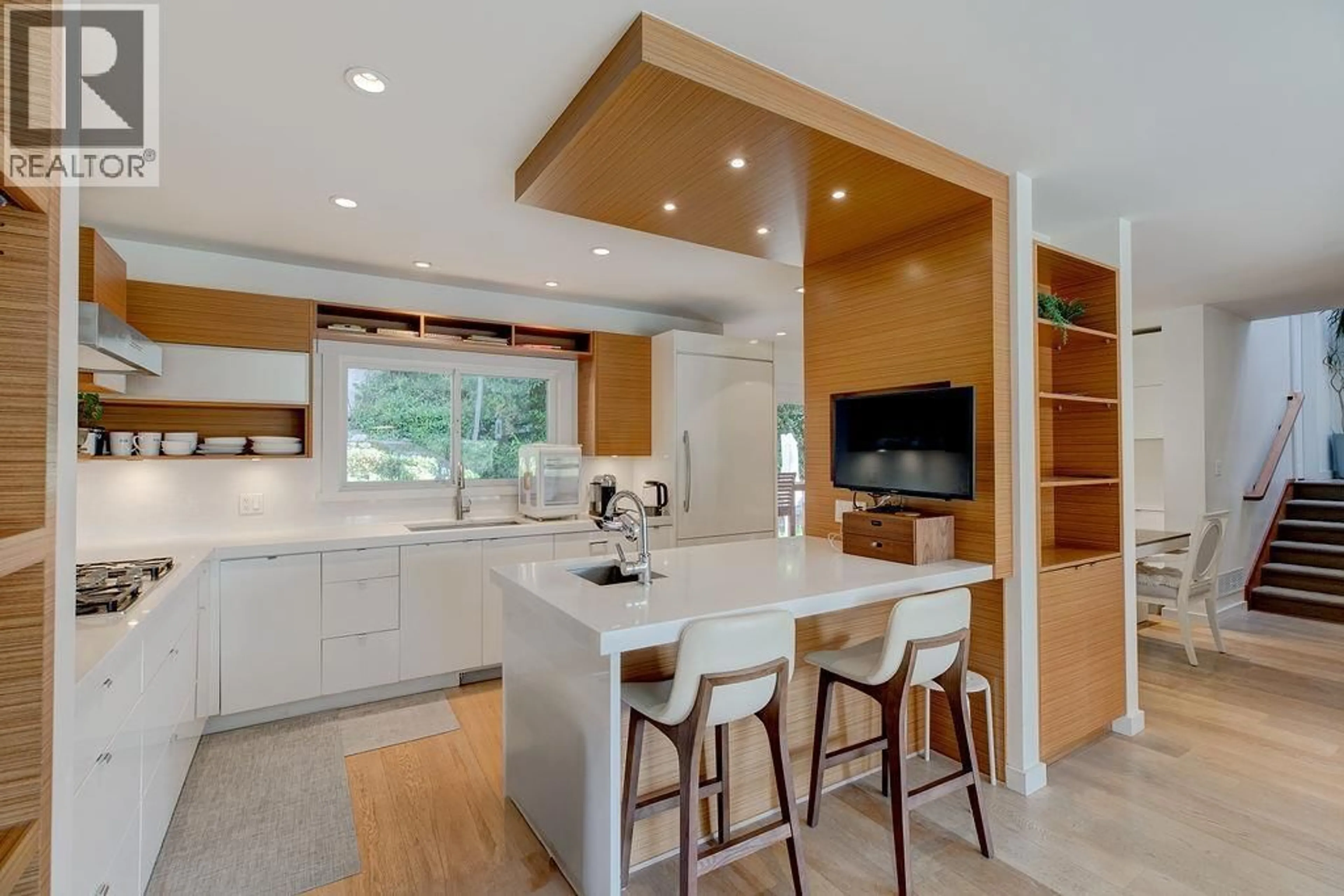 Contemporary kitchen, unknown for 5691 KEITH STREET, Burnaby British Columbia V5J3C4