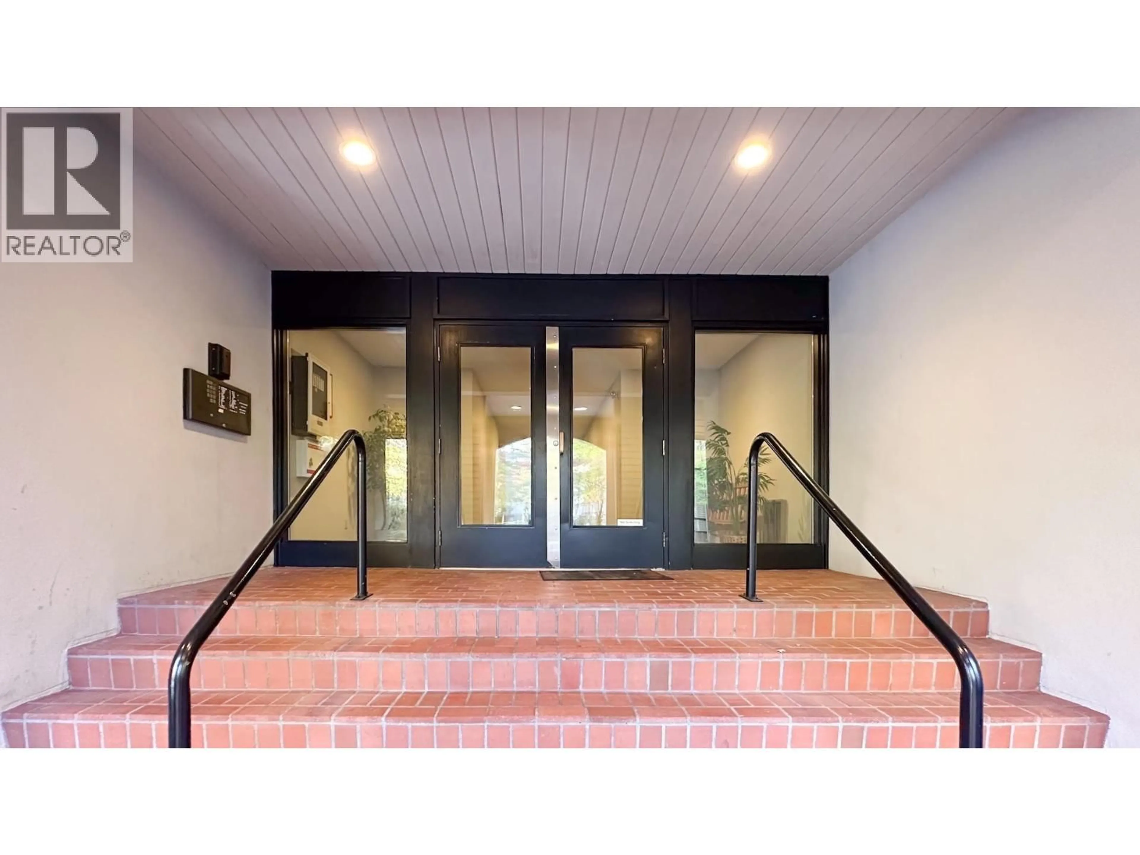 Indoor foyer for 305 - 7457 MOFFATT ROAD, Richmond British Columbia V6Y1X9