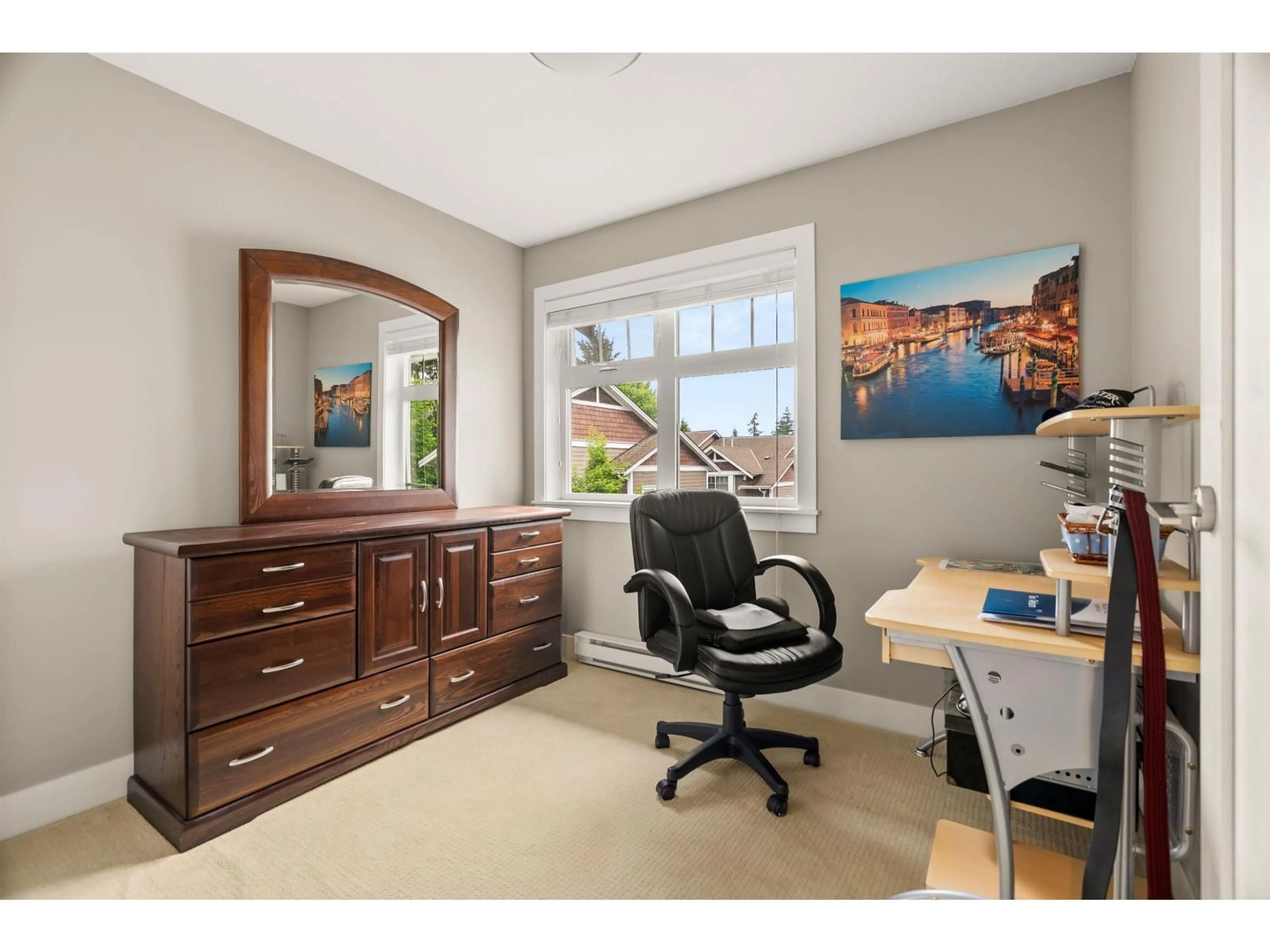 A pic of a room for 26 - 2689 PARKWAY, Surrey British Columbia V4P0C3