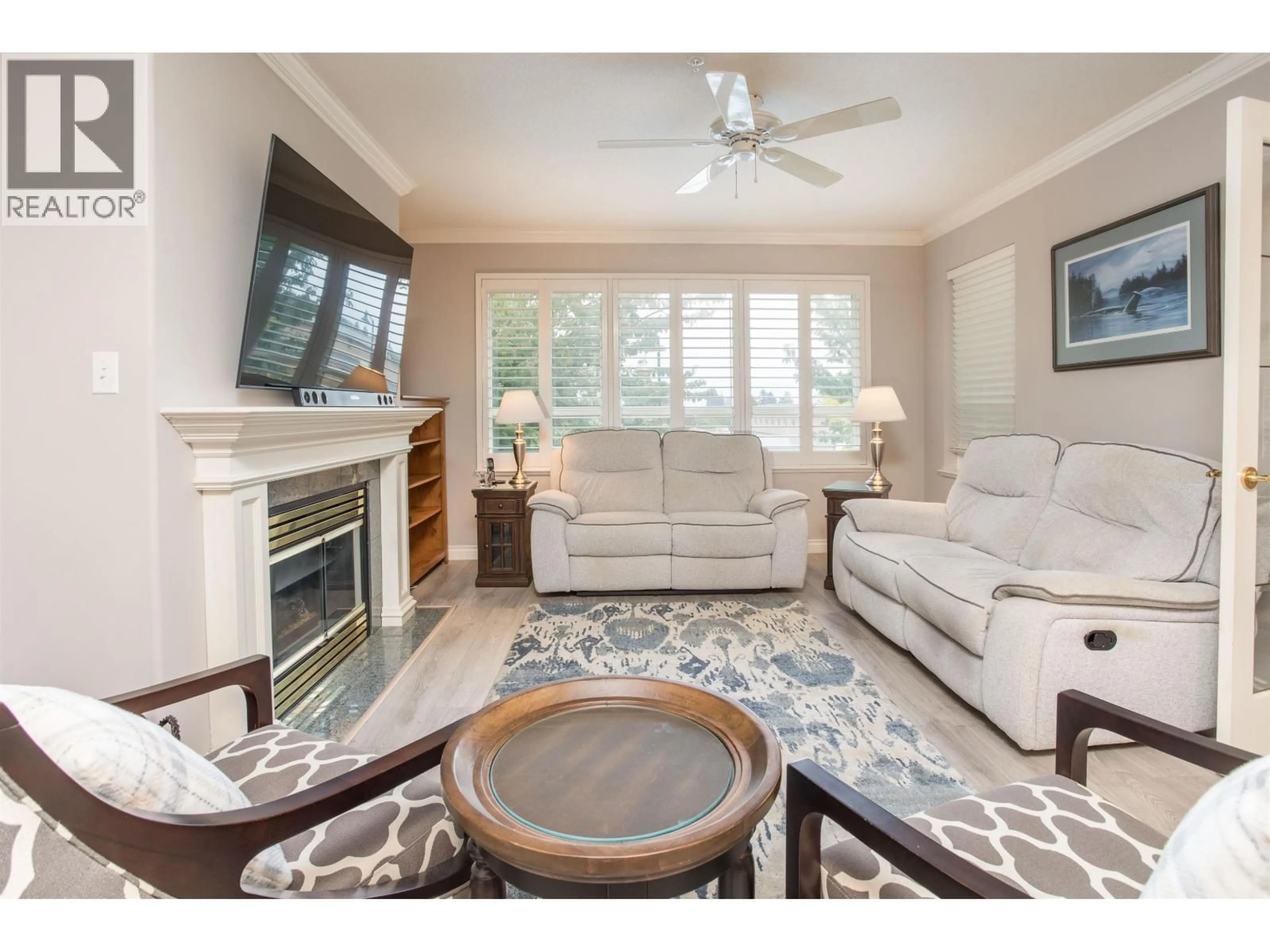 Living room with furniture, unknown for 202 - 1250 55TH STREET, Delta British Columbia V4M3K3