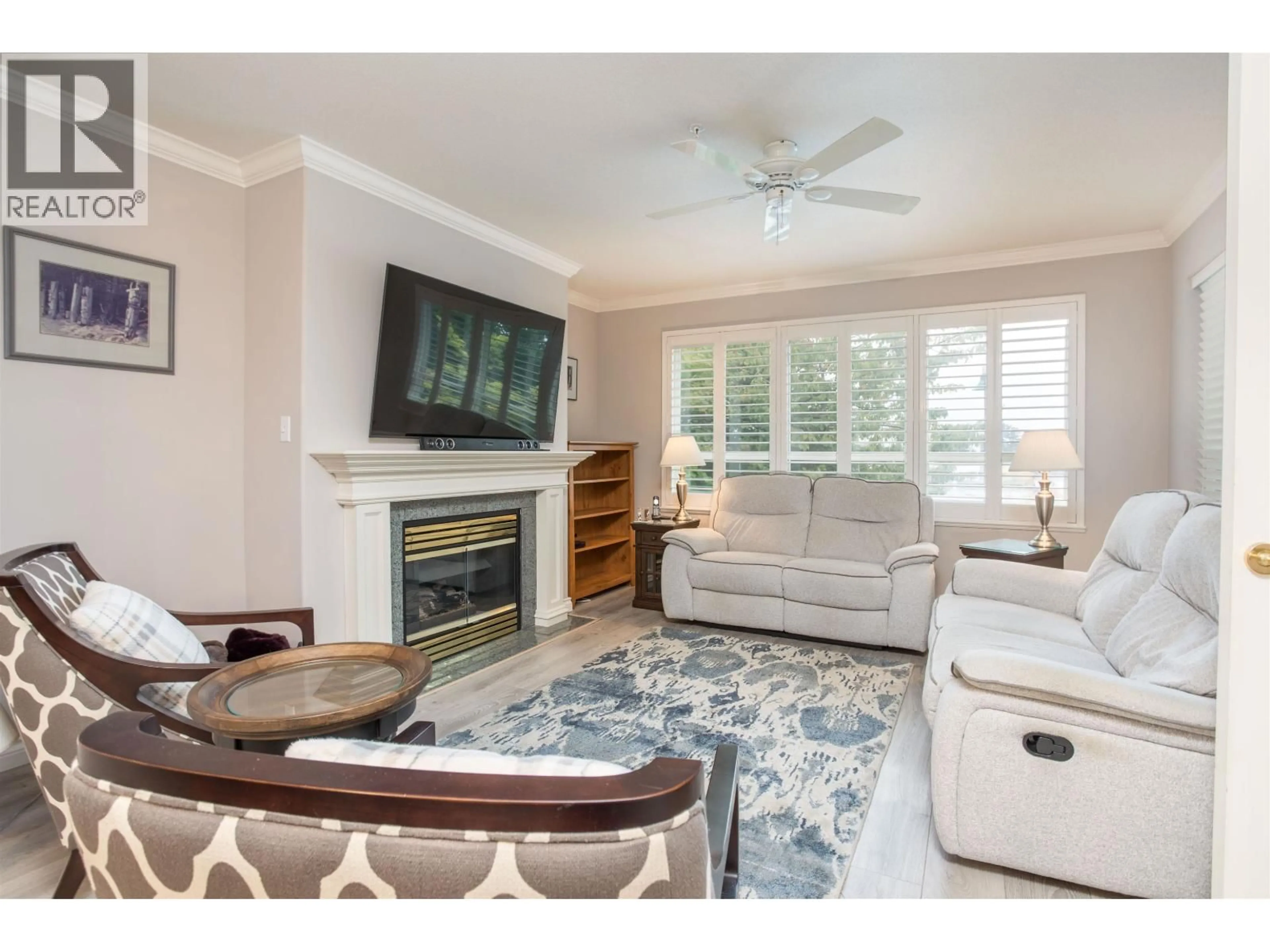 Living room with furniture, unknown for 202 - 1250 55TH STREET, Delta British Columbia V4M3K3