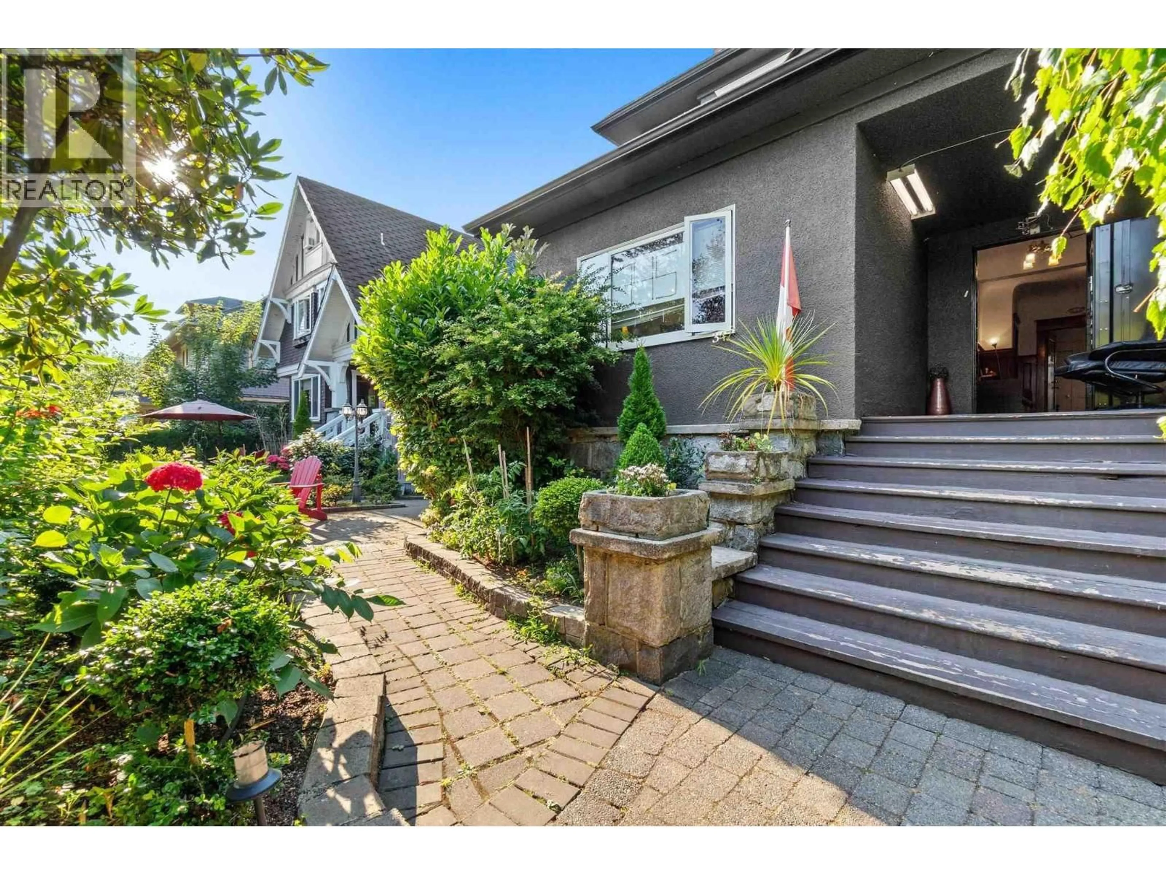Unknown for 345 13TH AVENUE, Vancouver British Columbia V5Y1W2