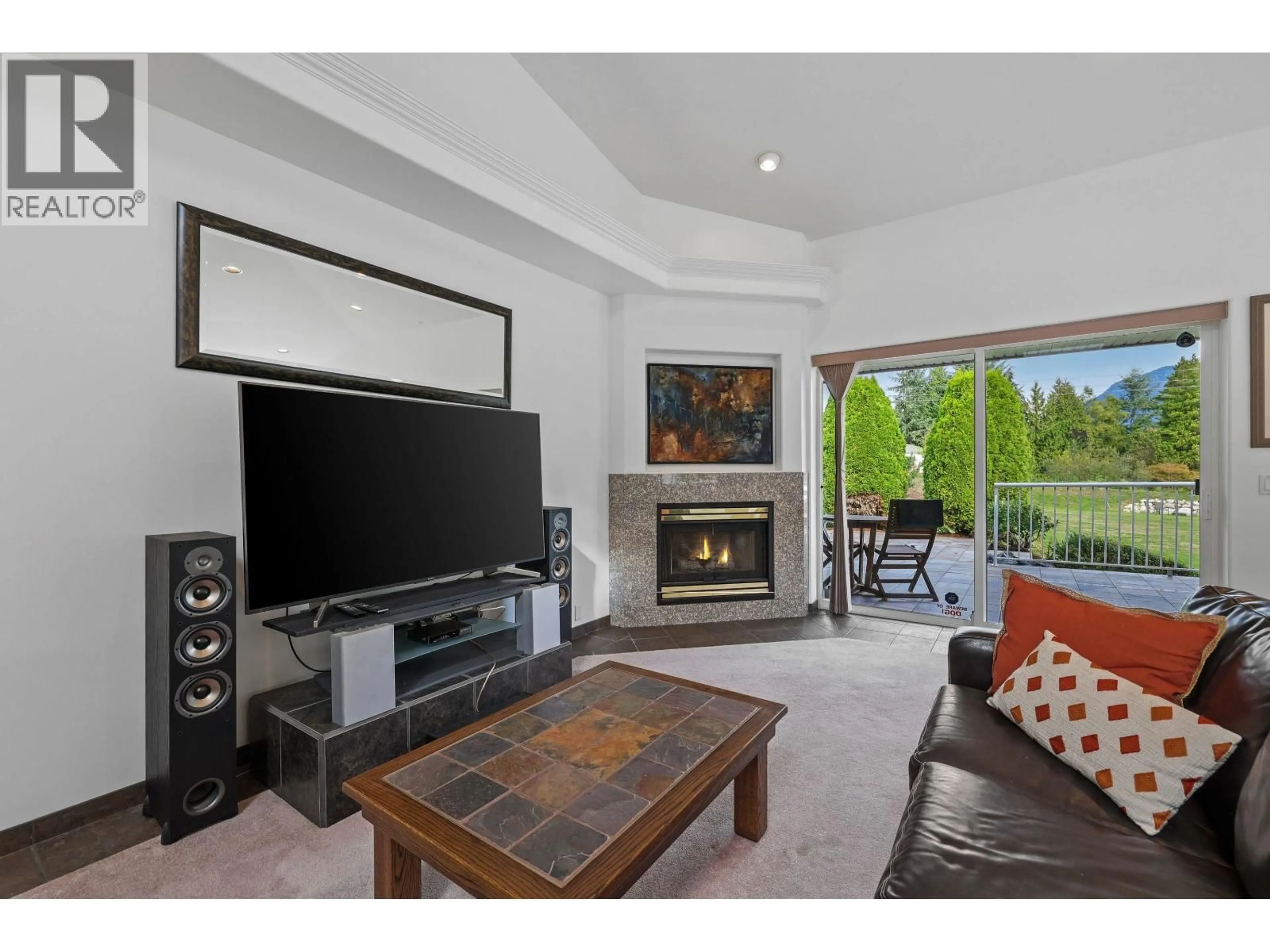 Home theater for 107 HEMLOCK DRIVE, Anmore British Columbia V3H4W9