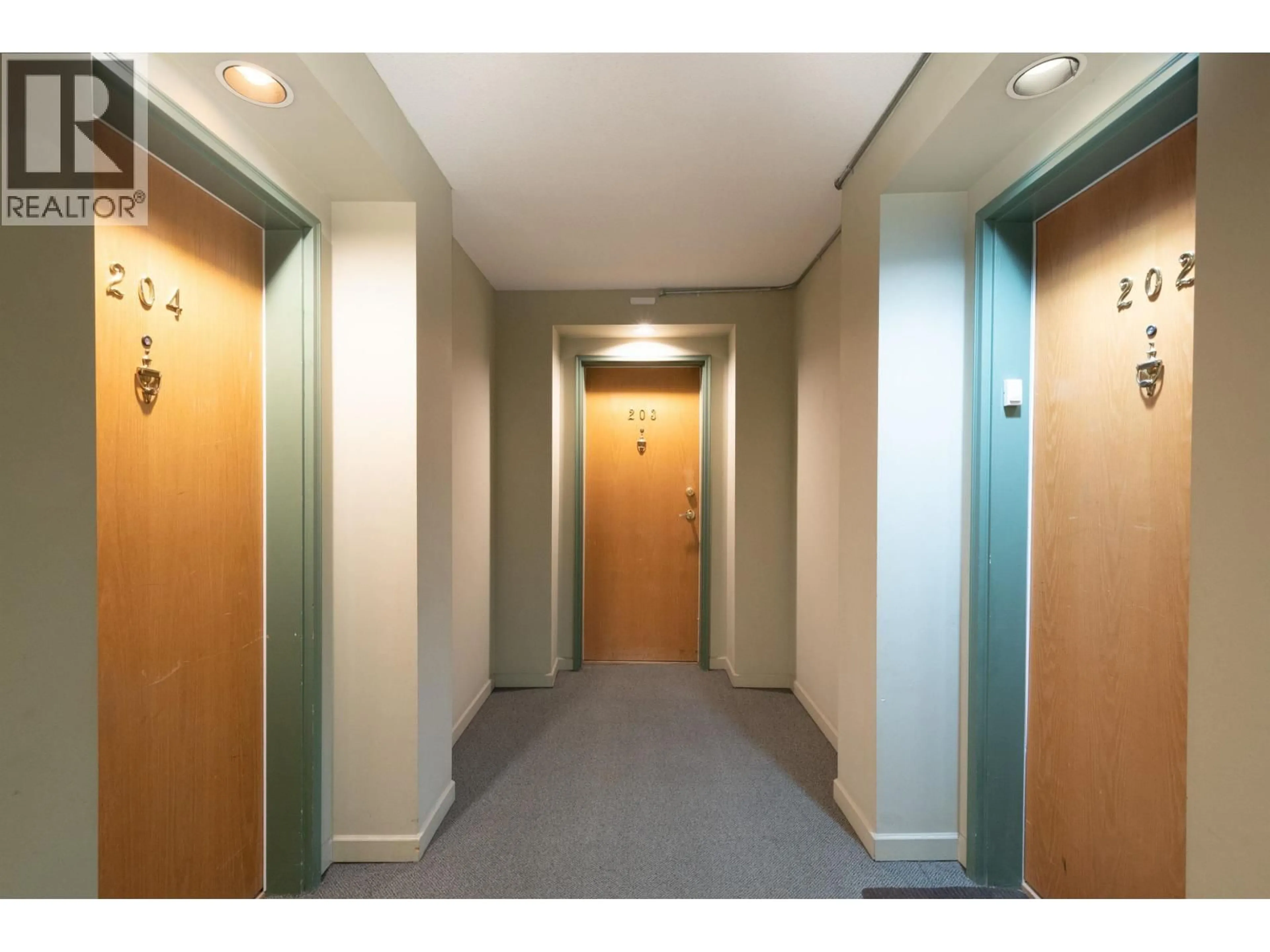 Indoor foyer for 203 - 7600 FRANCIS ROAD, Richmond British Columbia V6Y1A2