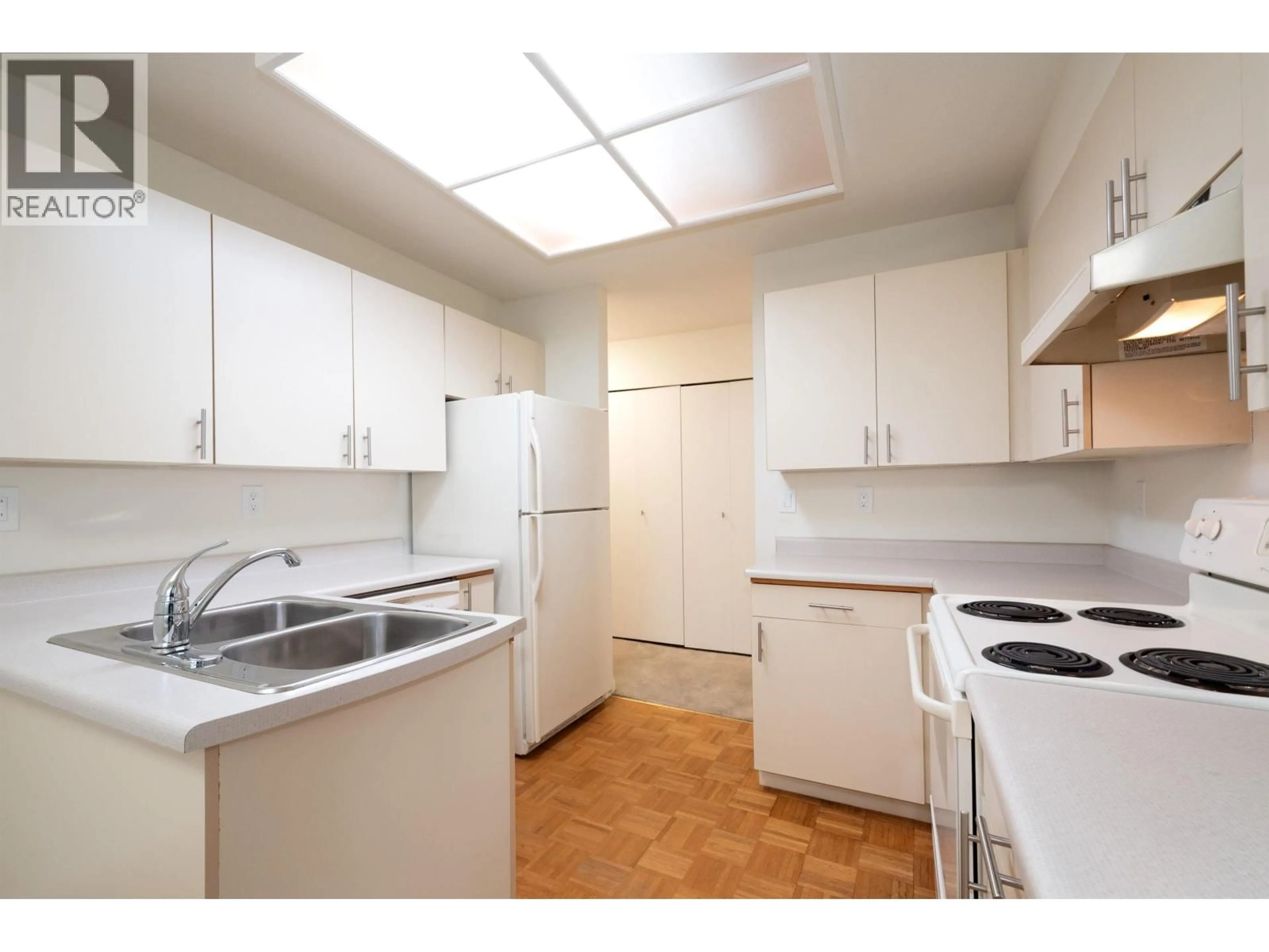 Standard kitchen, unknown for 203 - 7600 FRANCIS ROAD, Richmond British Columbia V6Y1A2