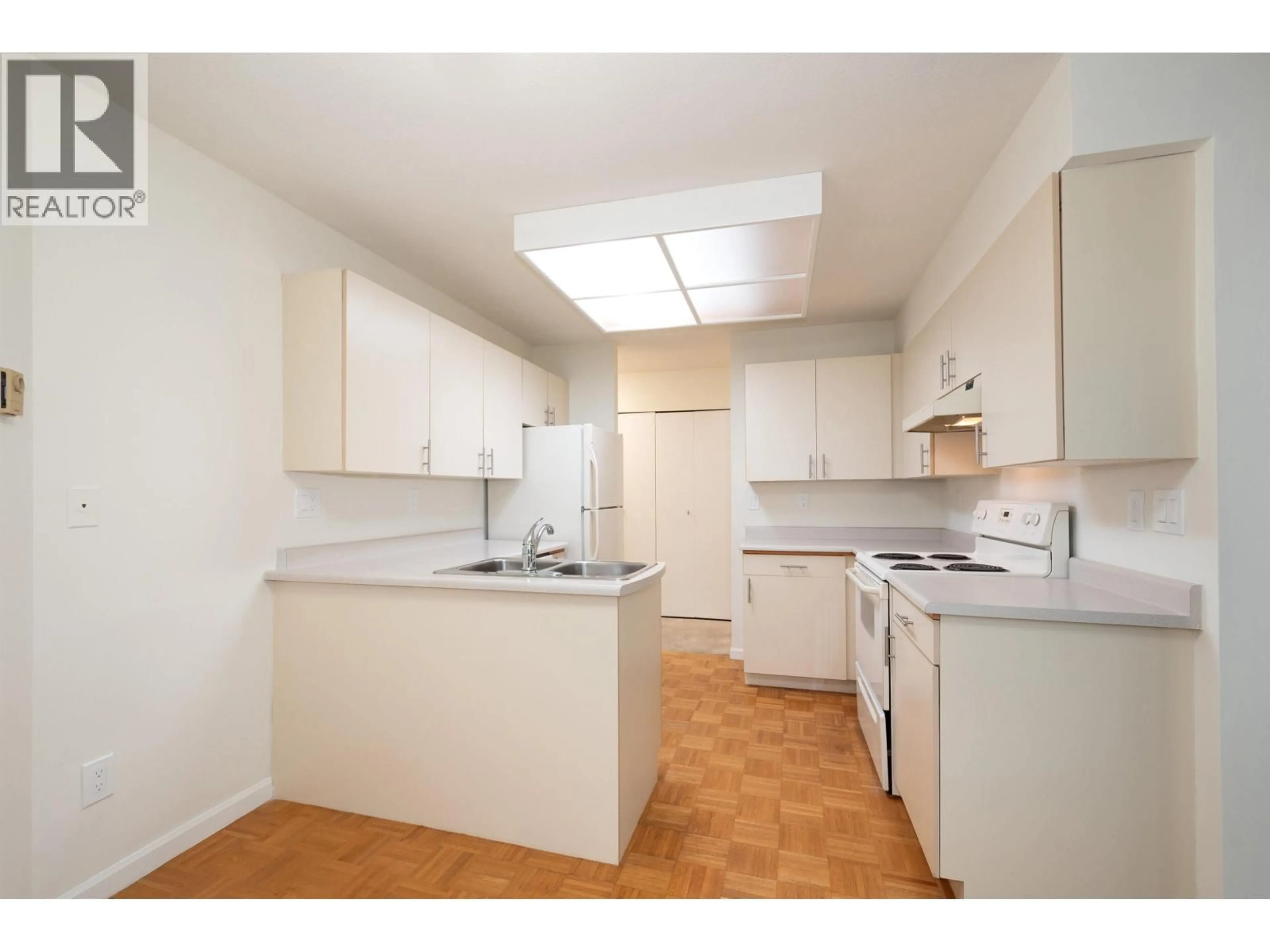 Standard kitchen, unknown for 203 - 7600 FRANCIS ROAD, Richmond British Columbia V6Y1A2
