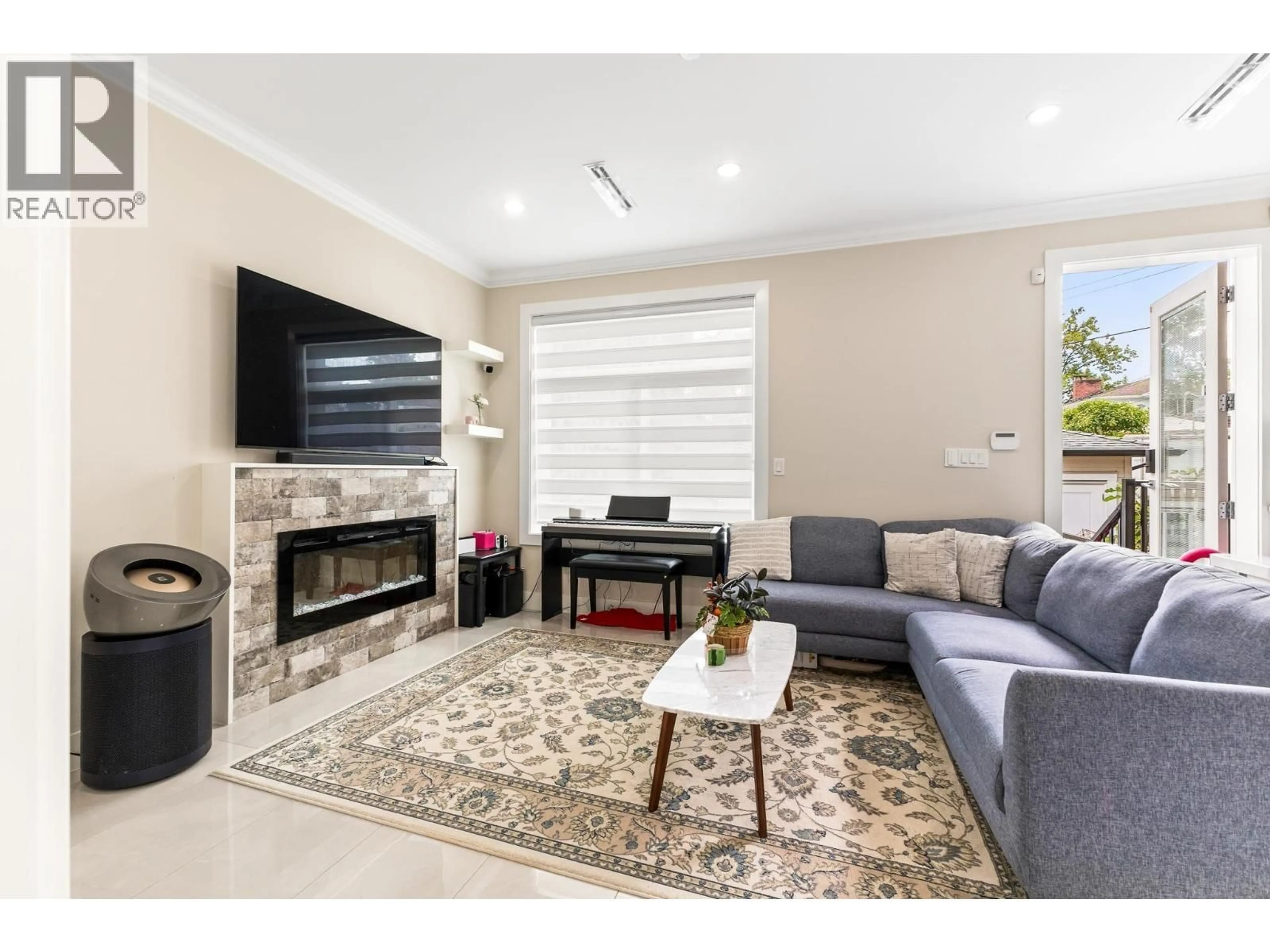 Living room with furniture, unknown for 2 - 2786 46TH AVENUE, Vancouver British Columbia V5S1A7