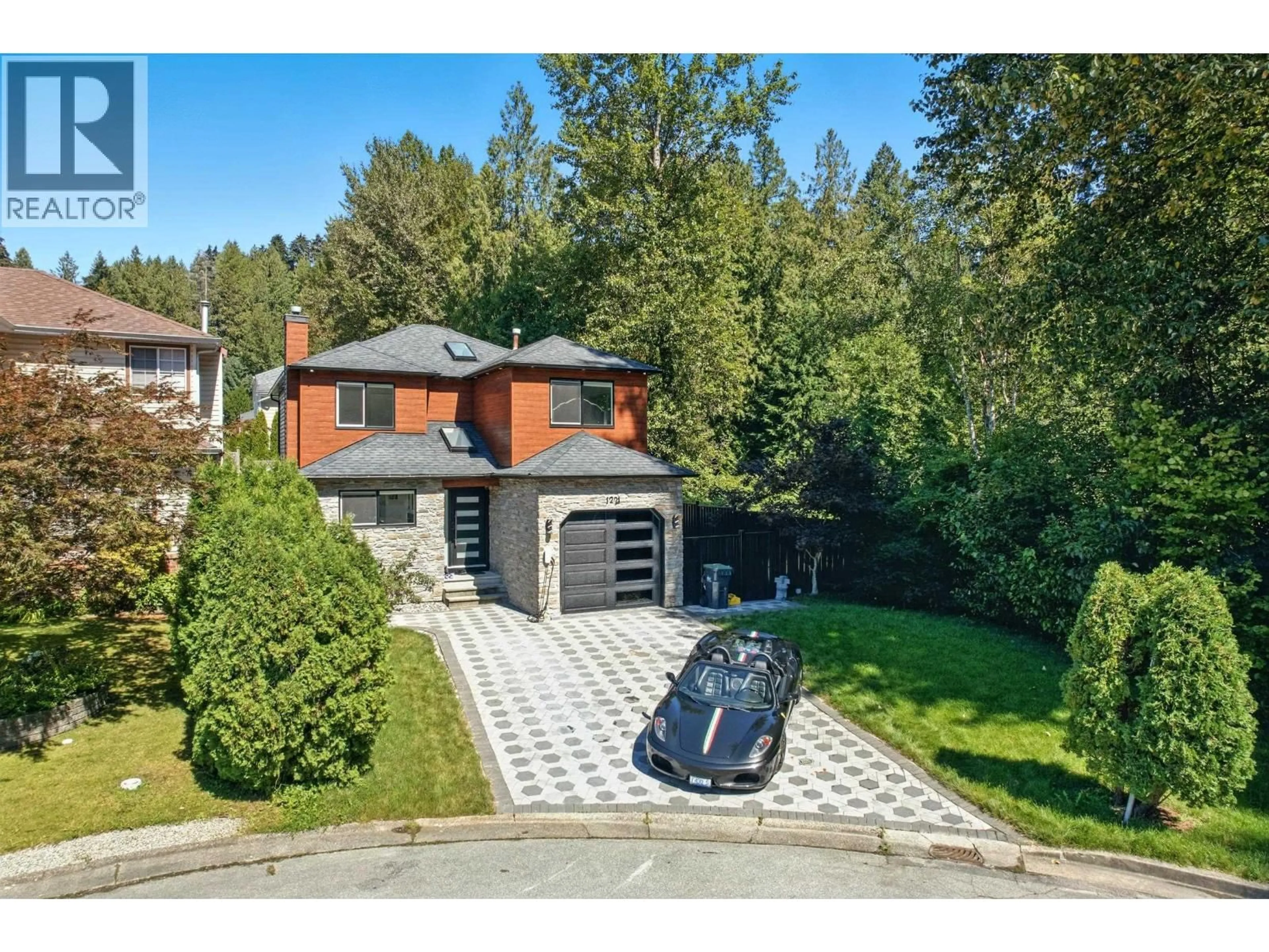 A pic from outside/outdoor area/front of a property/back of a property/a pic from drone, street for 1221 HALIFAX AVENUE, Port Coquitlam British Columbia V3B7J5