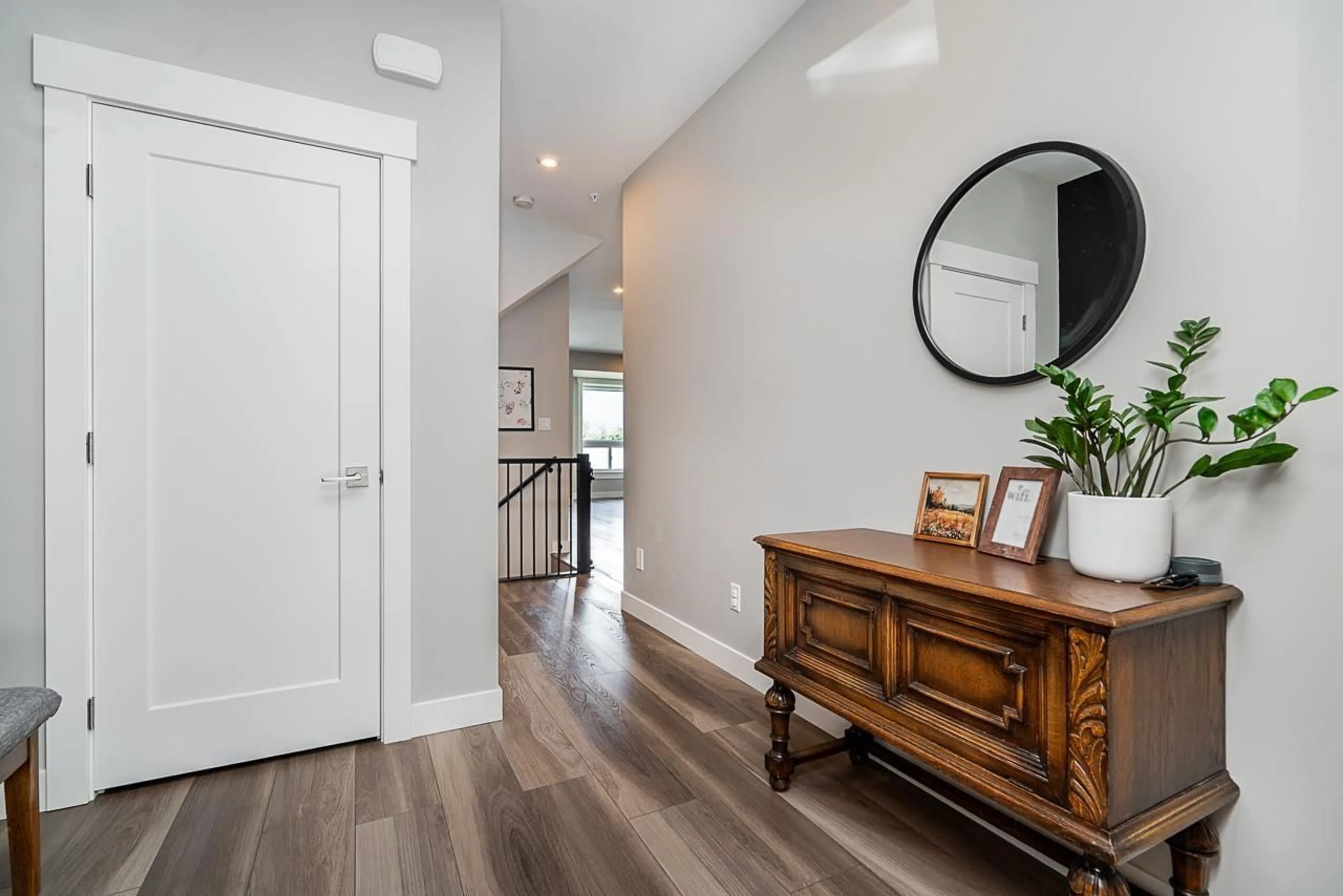 Indoor entryway for 5 - 43575 CHILLIWACK MOUNTAIN ROAD, Chilliwack British Columbia V2R6B9