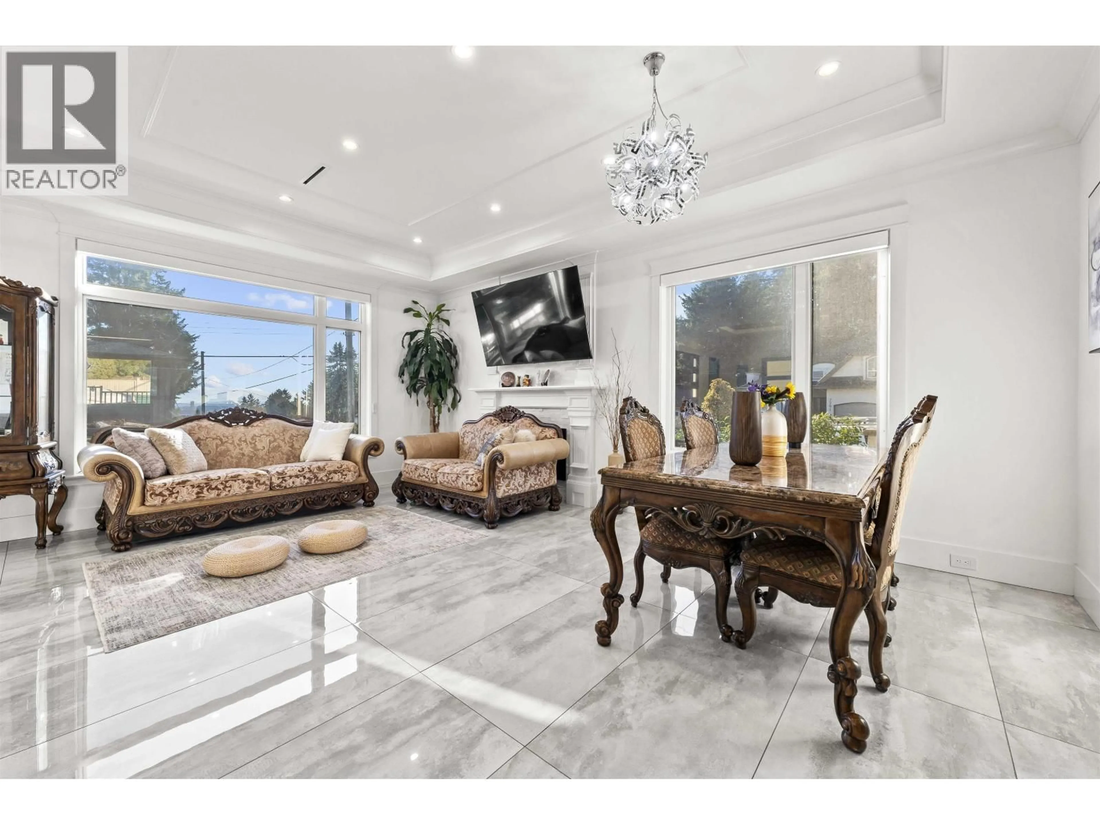 Living room with furniture, ceramic/tile floor for 5111 CLINTON STREET, Burnaby British Columbia V5J2L5