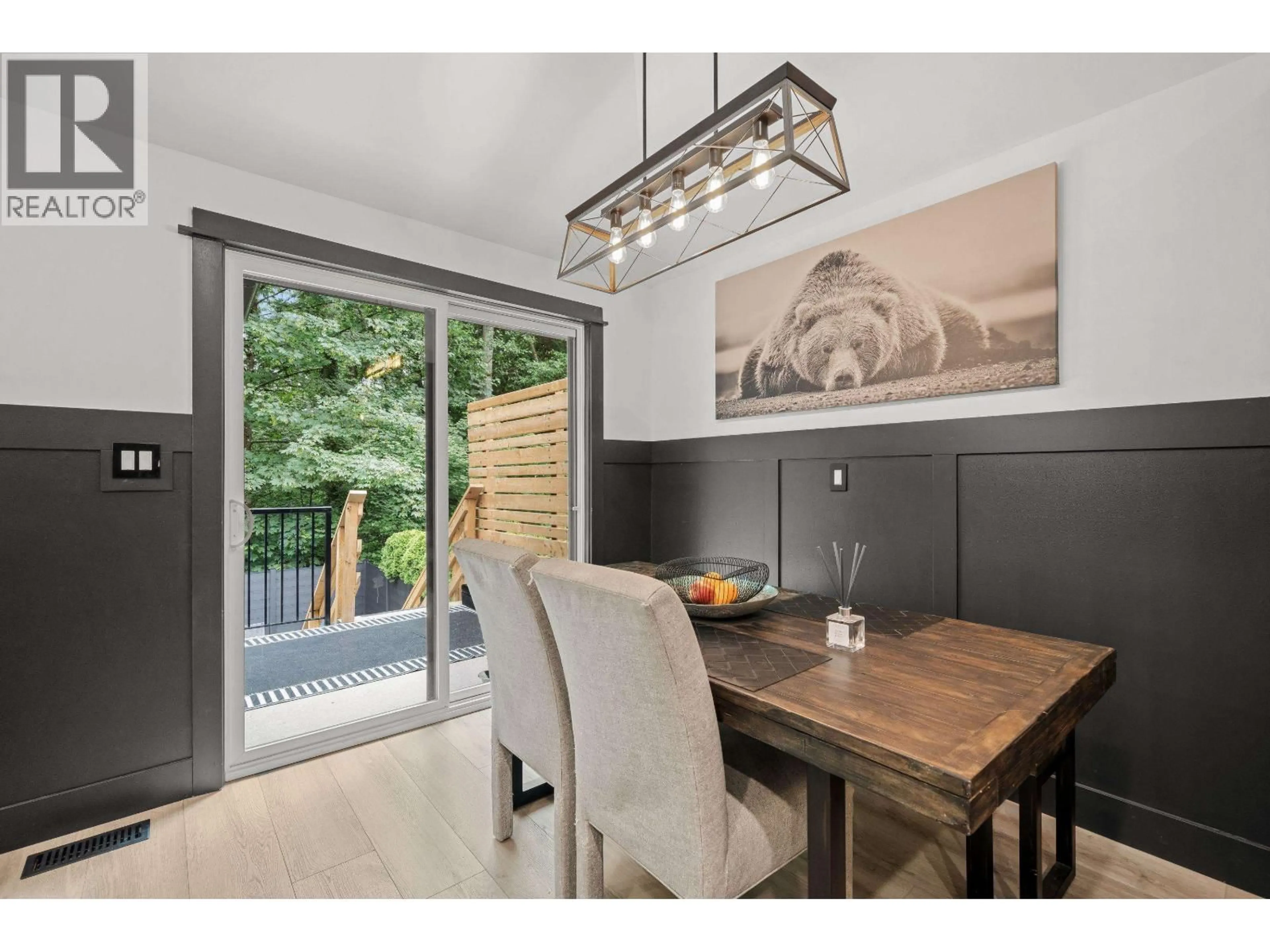 Dining room, wood/laminate floor for 1430 DRAYCOTT ROAD, North Vancouver British Columbia V7J1W2