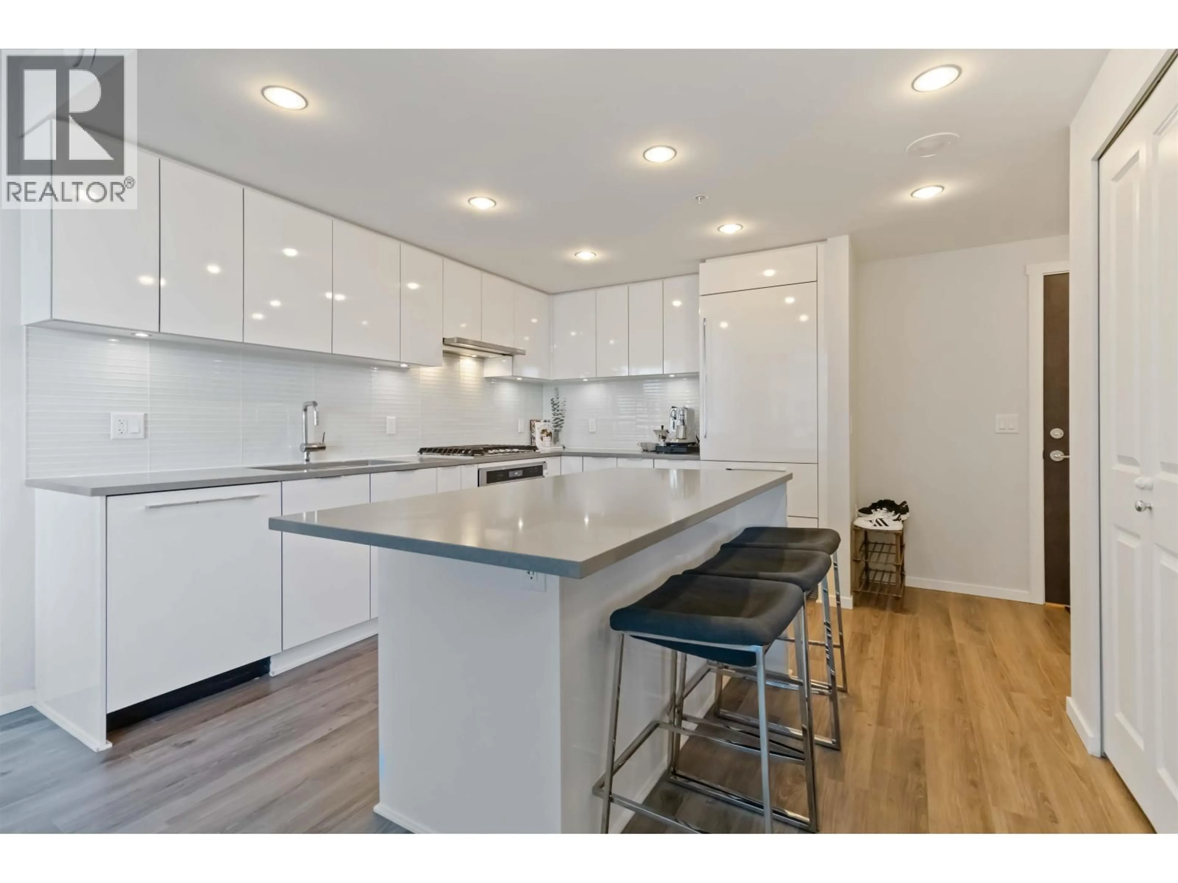 Open concept kitchen, unknown for 608 - 6638 DUNBLANE AVENUE, Burnaby British Columbia V5H0G8