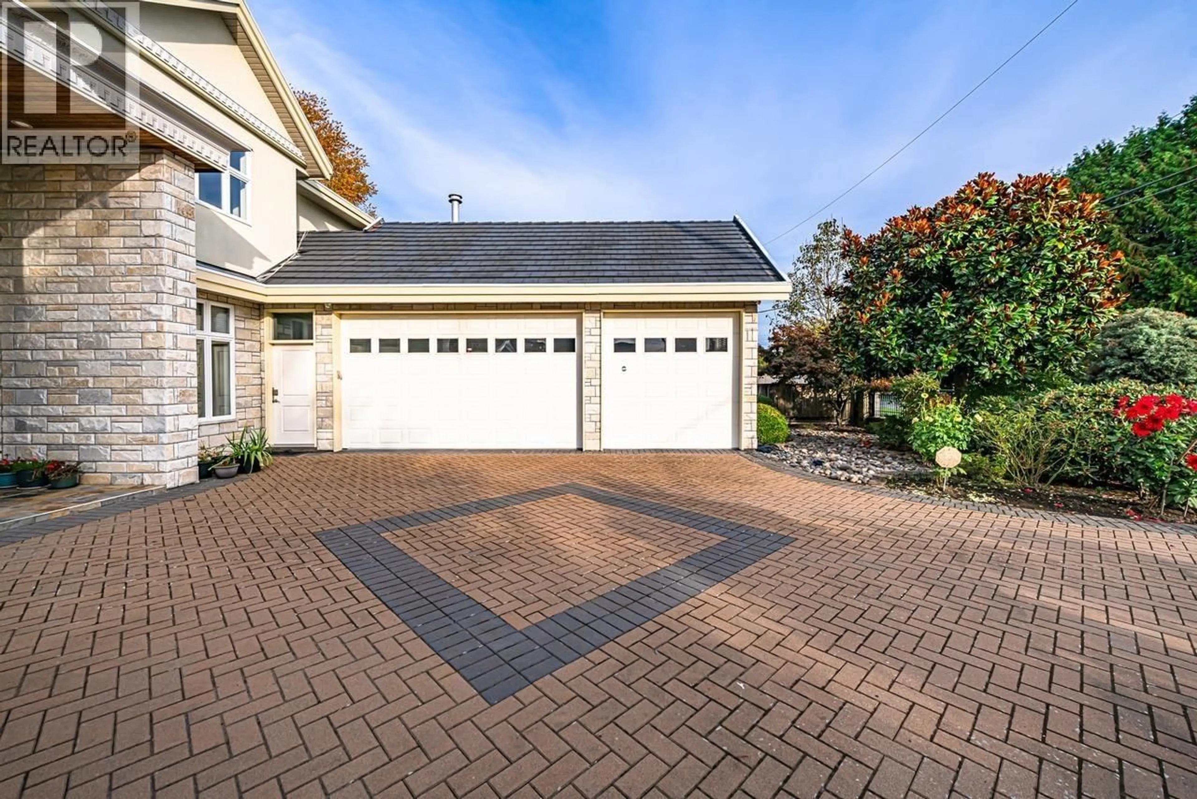 Home with vinyl exterior material, street for 6431 BASSETT ROAD, Richmond British Columbia V7C2Y3