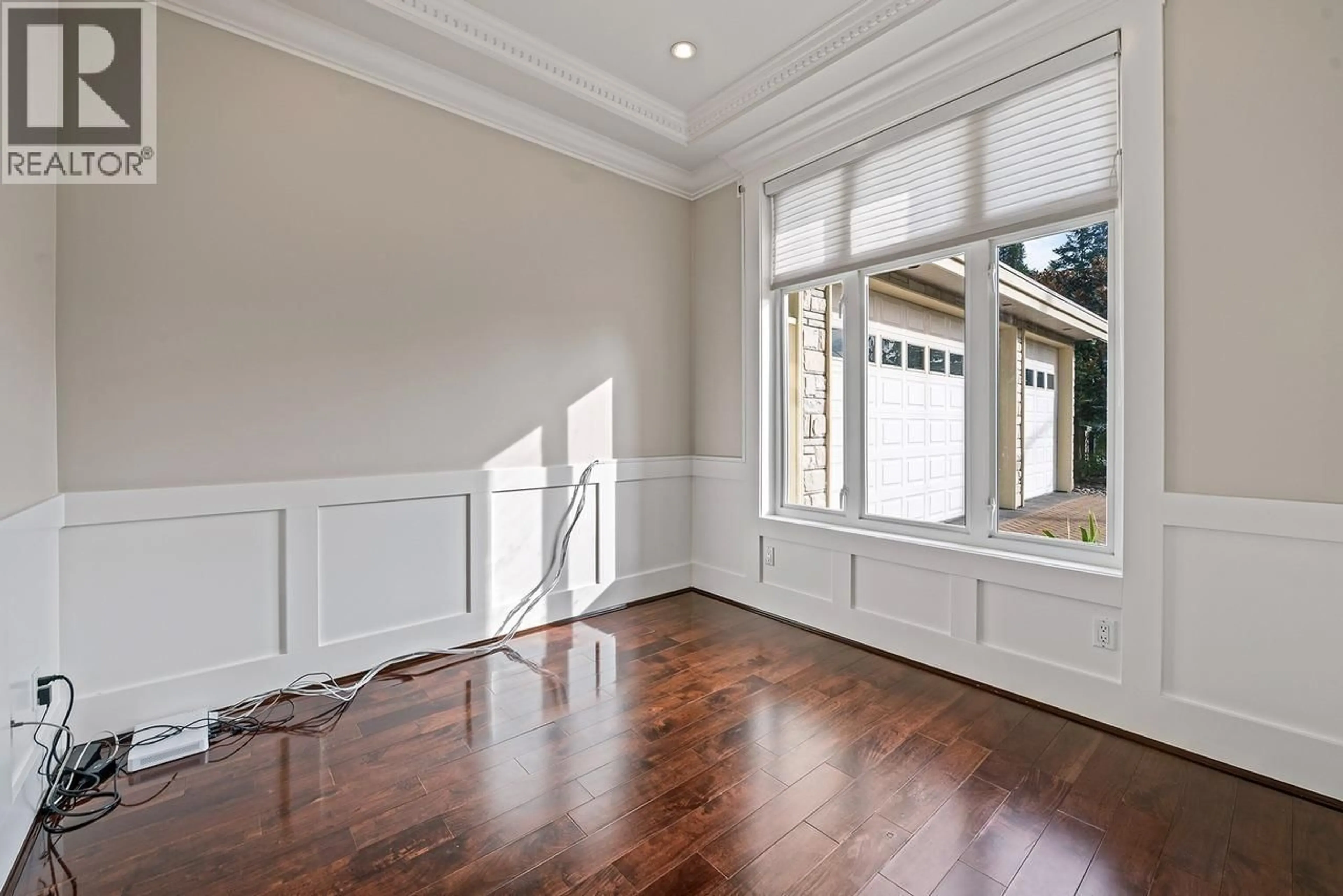 Indoor entryway for 6431 BASSETT ROAD, Richmond British Columbia V7C2Y3