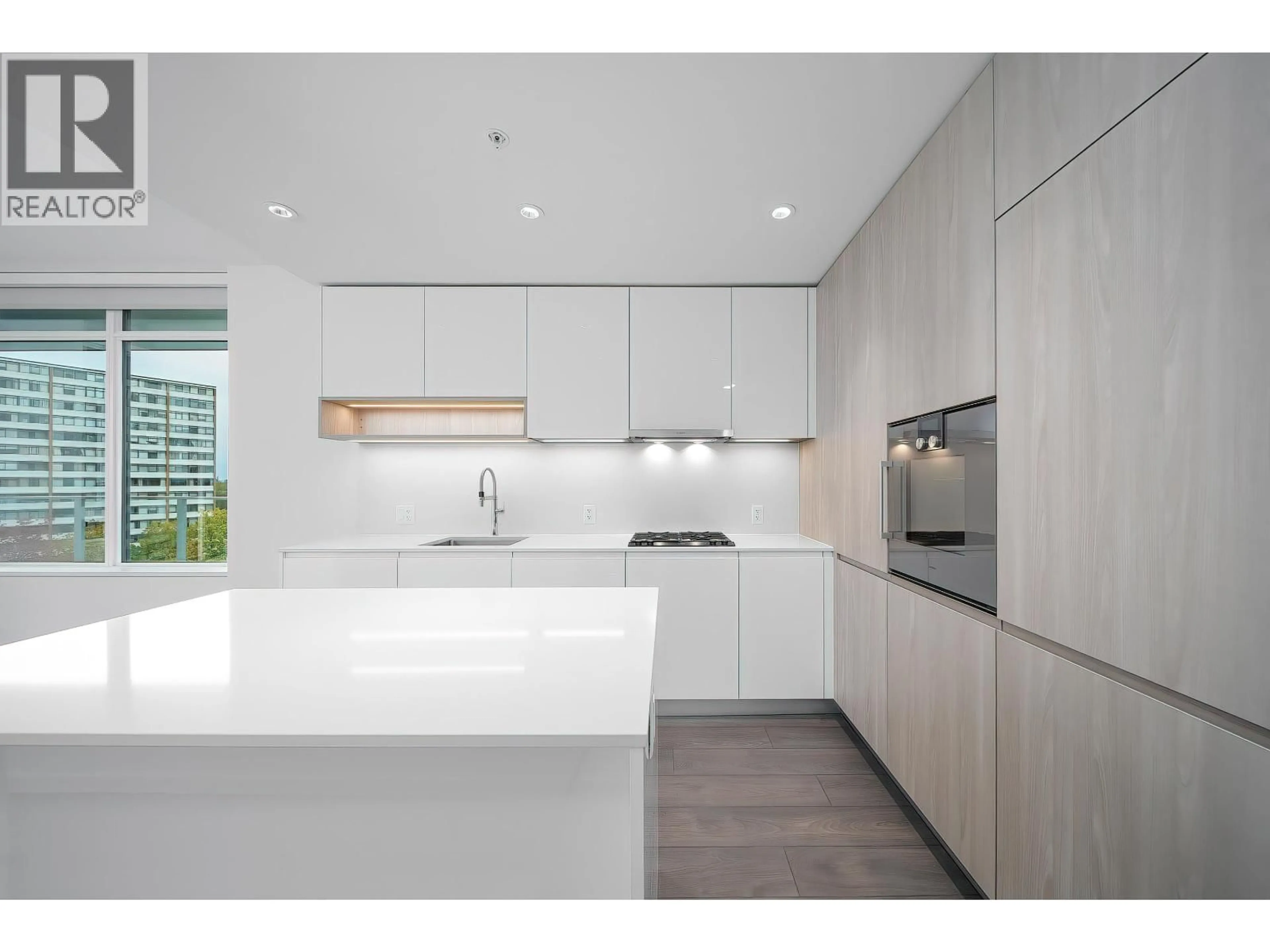 Contemporary kitchen, unknown for 840 - 6500 MINORU BOULEVARD, Richmond British Columbia V6Y0N2