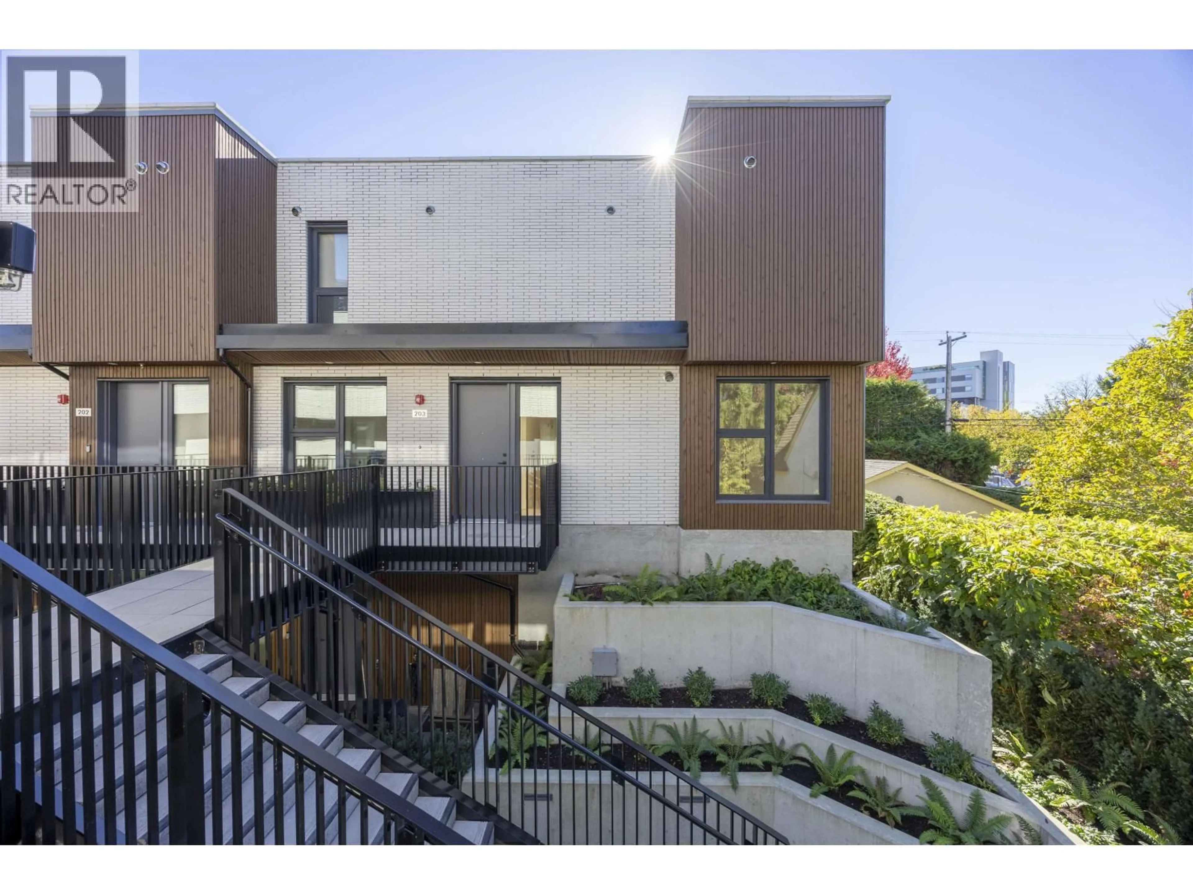 Unknown for 203 - 778 27TH AVENUE, Vancouver British Columbia V5V2K9