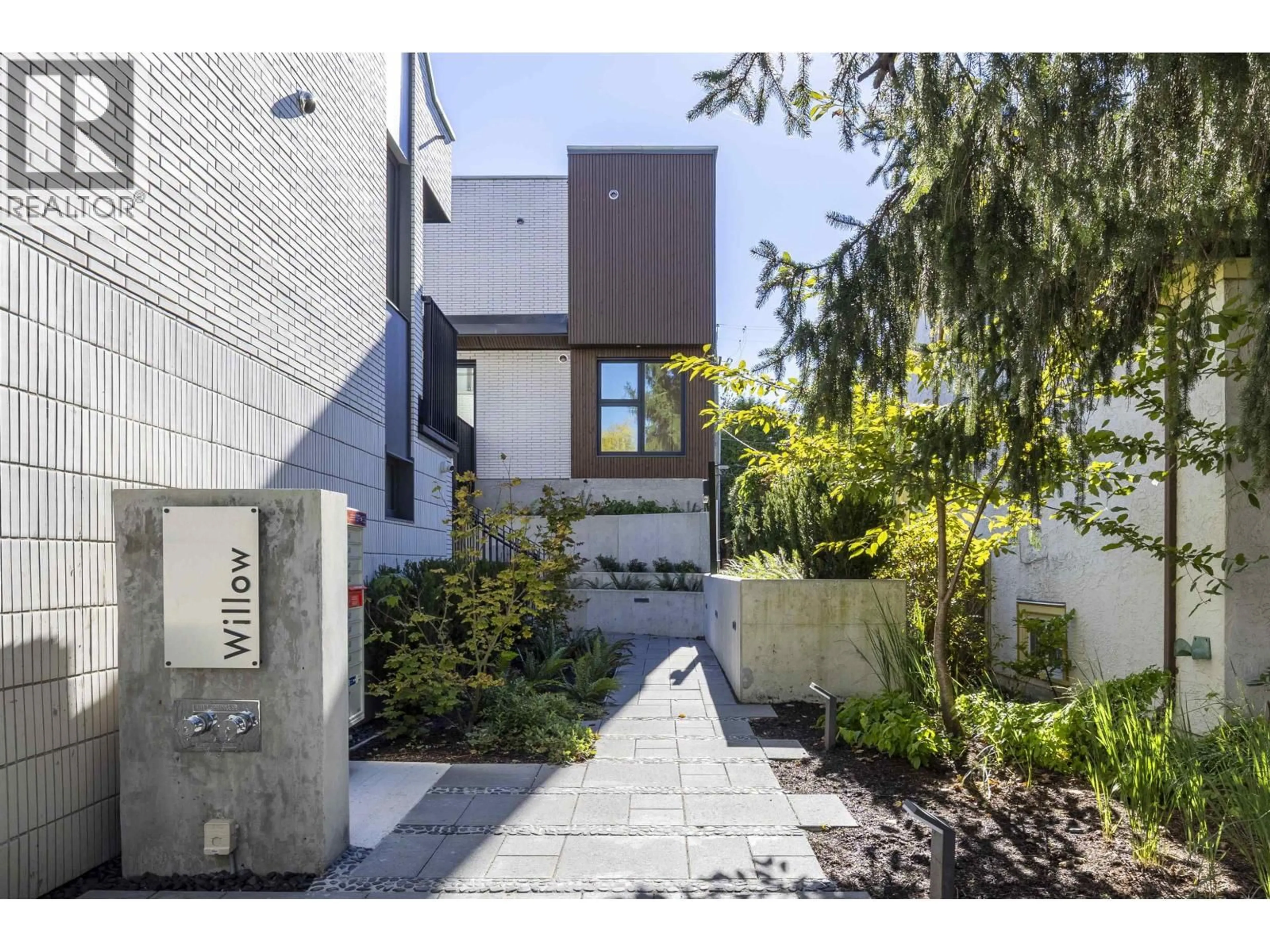 Unknown for 203 - 778 27TH AVENUE, Vancouver British Columbia V5V2K9