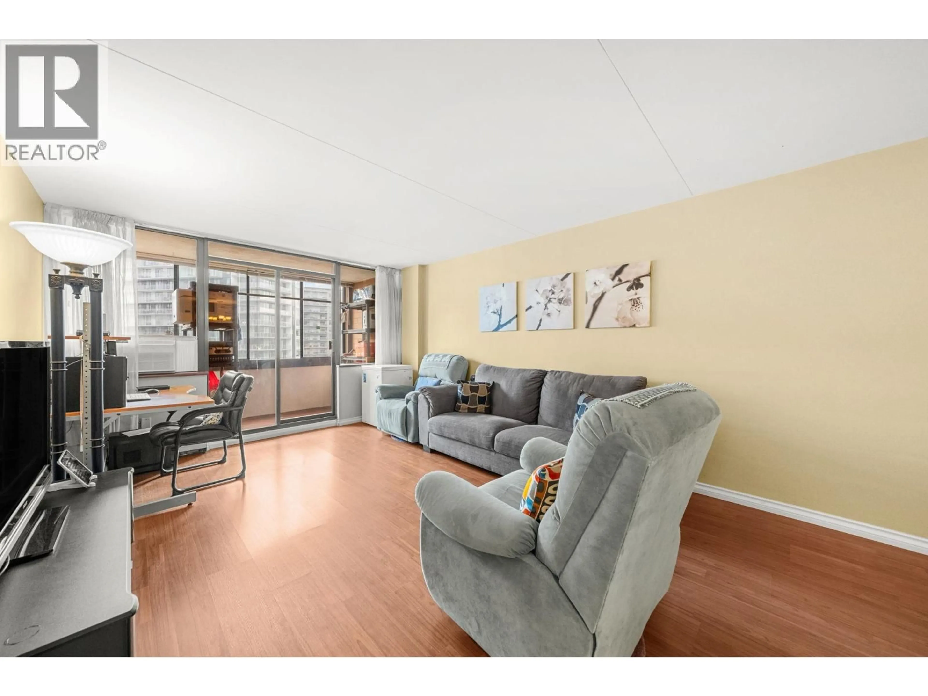 Living room with furniture, unknown for 802 - 6651 MINORU BOULEVARD, Richmond British Columbia V6Y1Z2