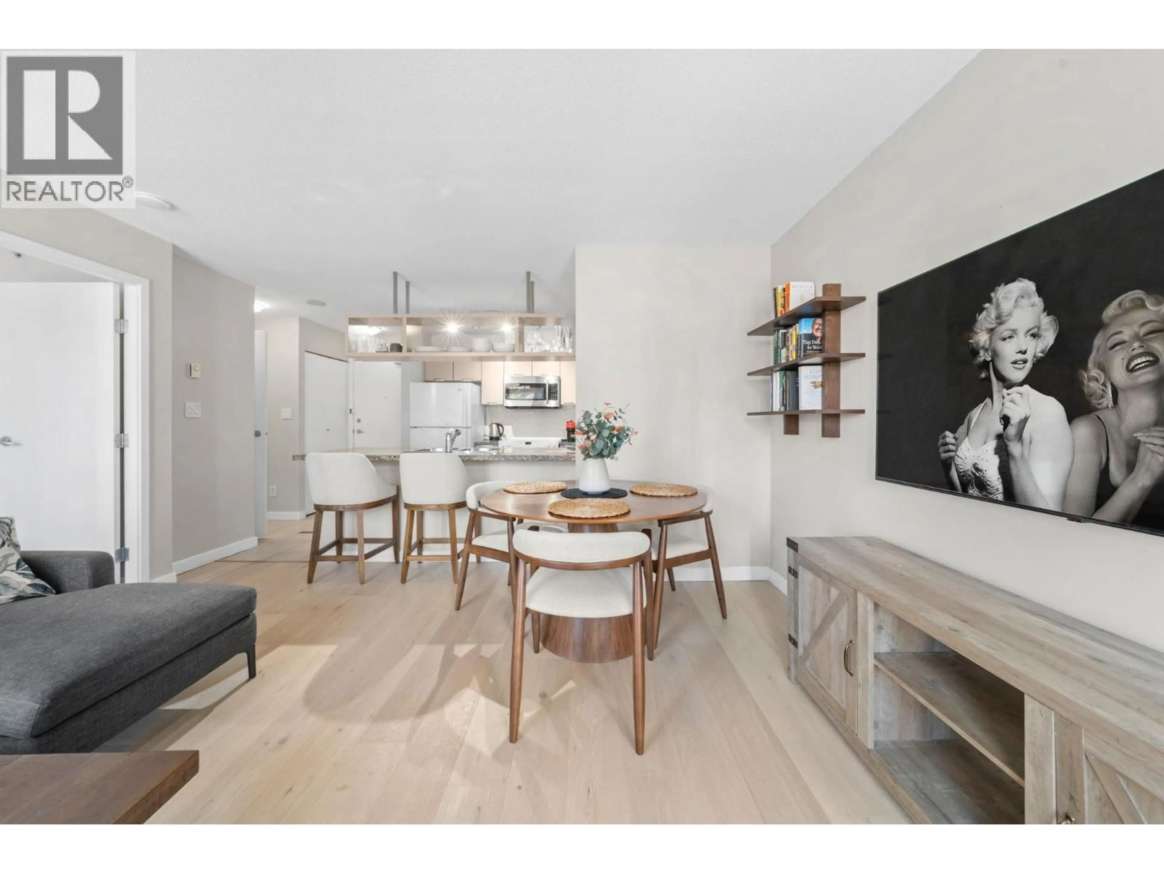 Open concept kitchen, unknown for 305 - 1082 SEYMOUR STREET, Vancouver British Columbia V6B1X9