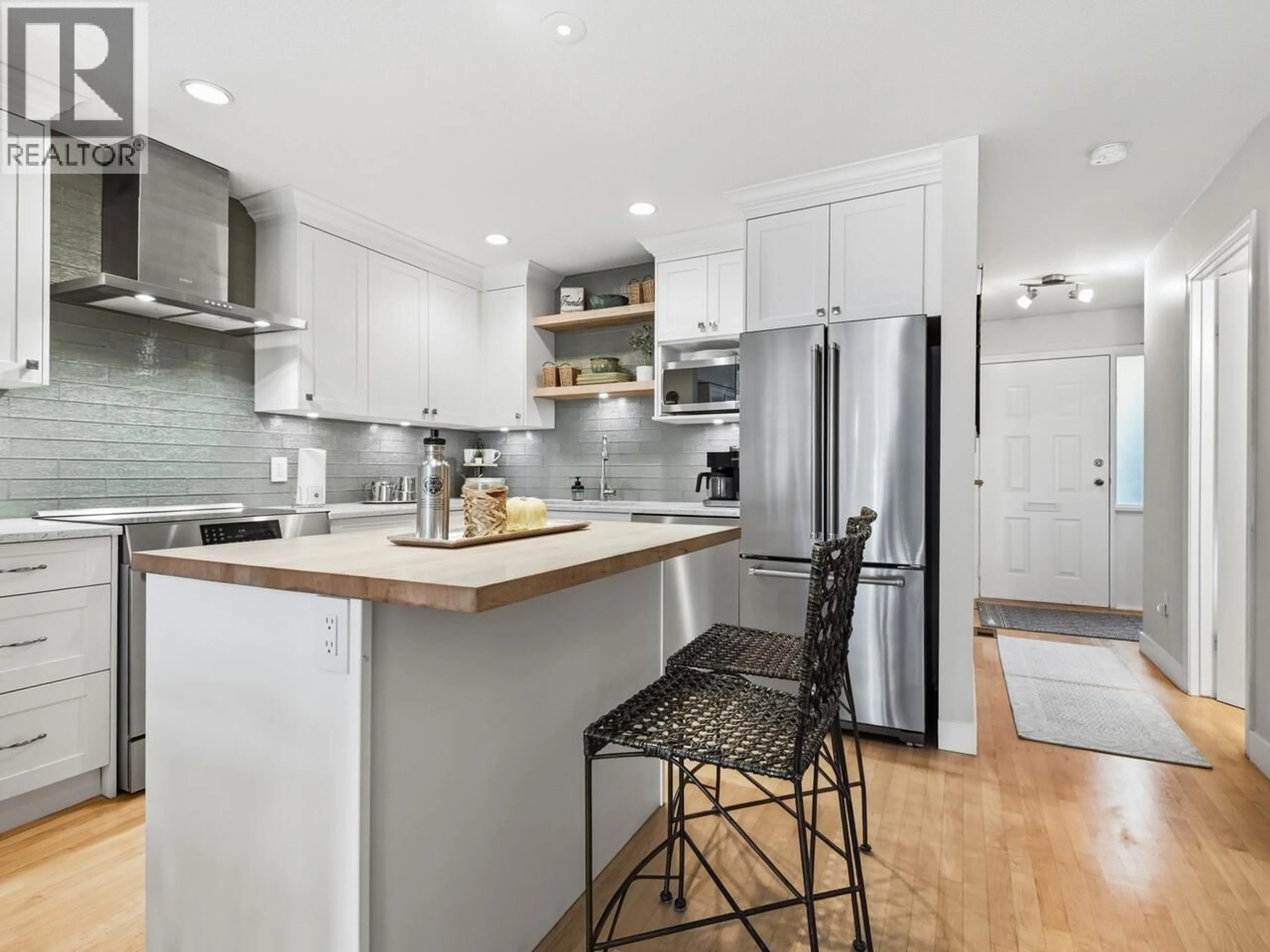 Open concept kitchen, unknown for 3920 INDIAN RIVER DRIVE, North Vancouver British Columbia V7G2G8