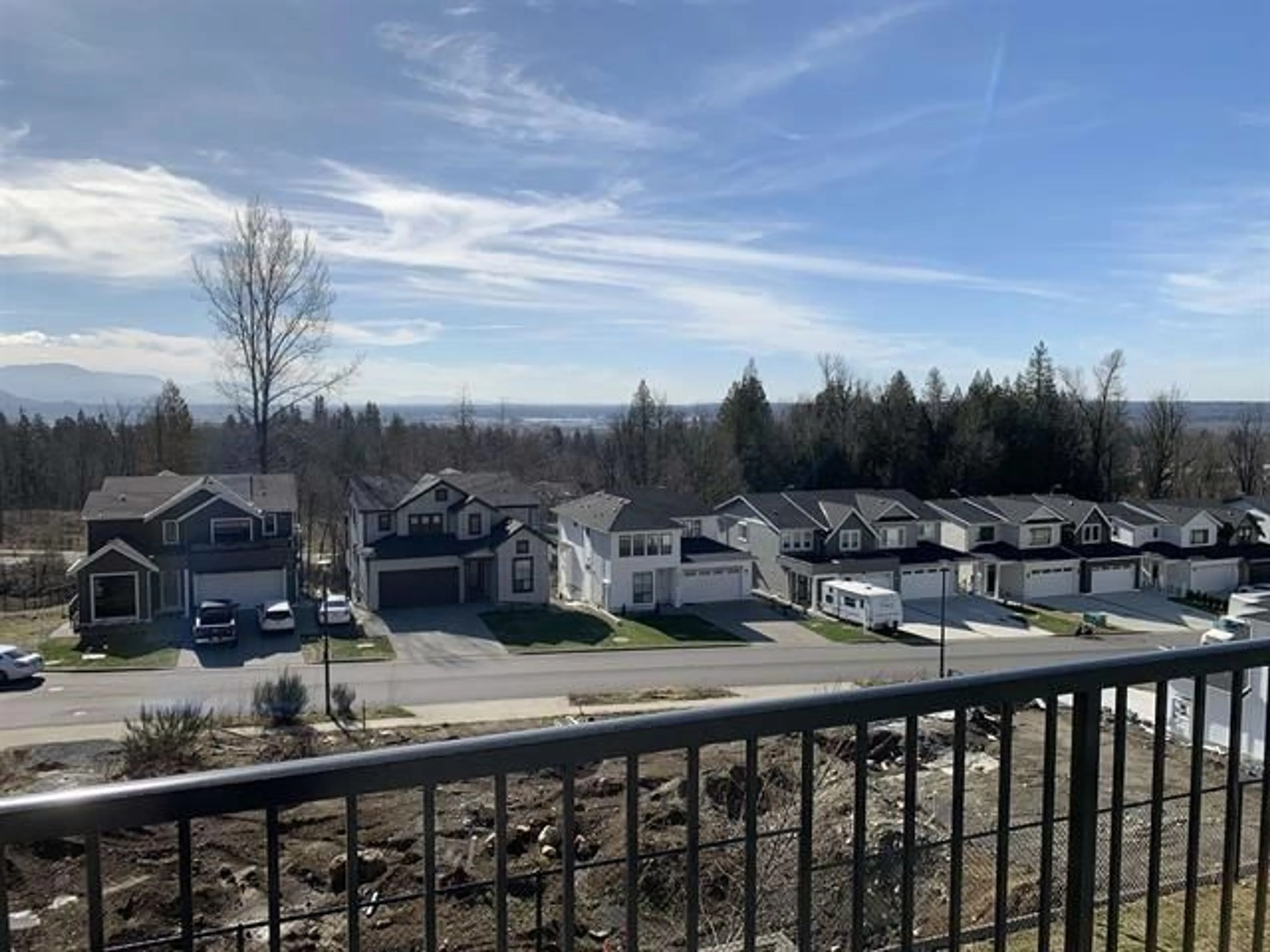 A pic from outside/outdoor area/front of a property/back of a property/a pic from drone, mountain view for 34030 PARR, Mission British Columbia V2V6B2