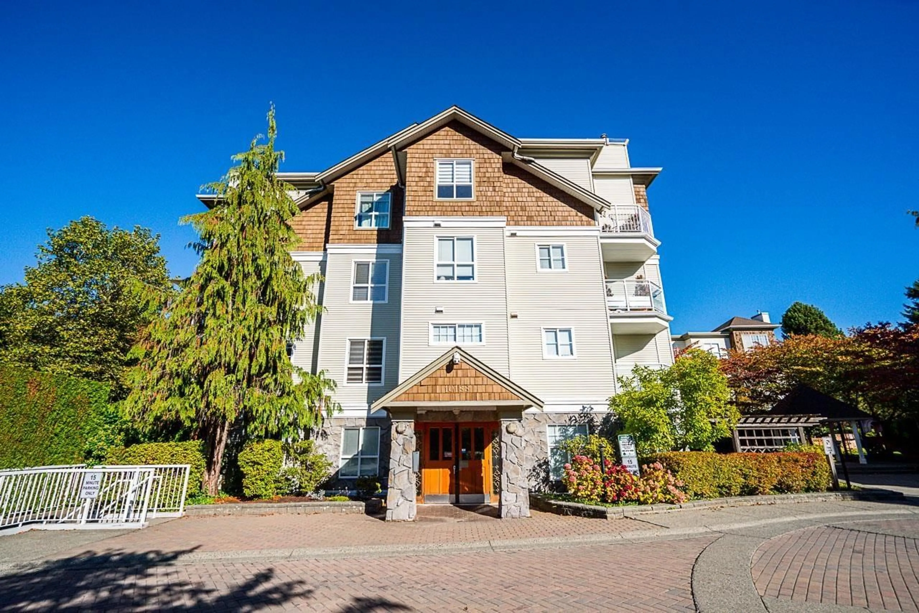 Unknown for 411 - 10188 155, Surrey British Columbia V3R0R6