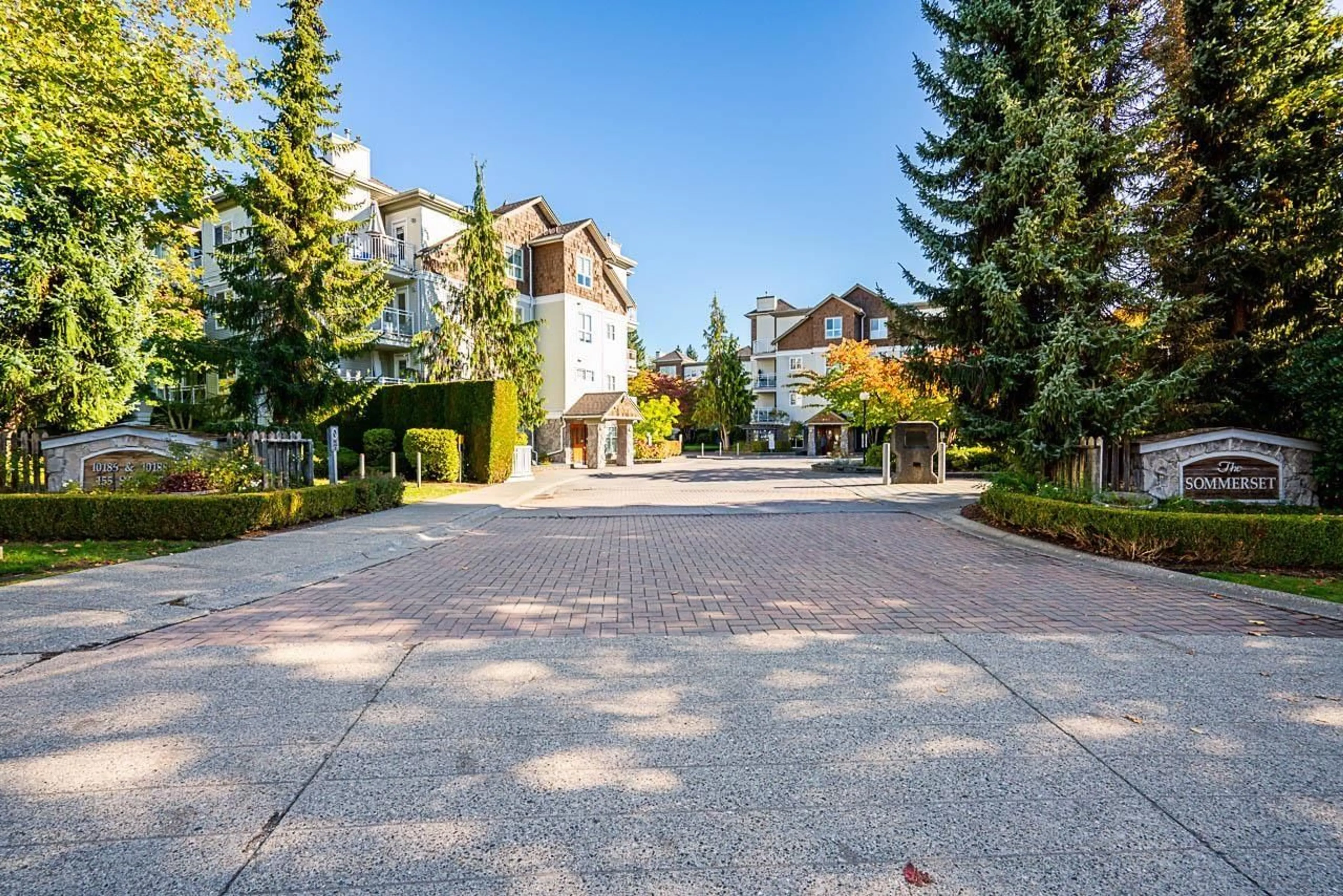 Patio, street for 411 - 10188 155, Surrey British Columbia V3R0R6