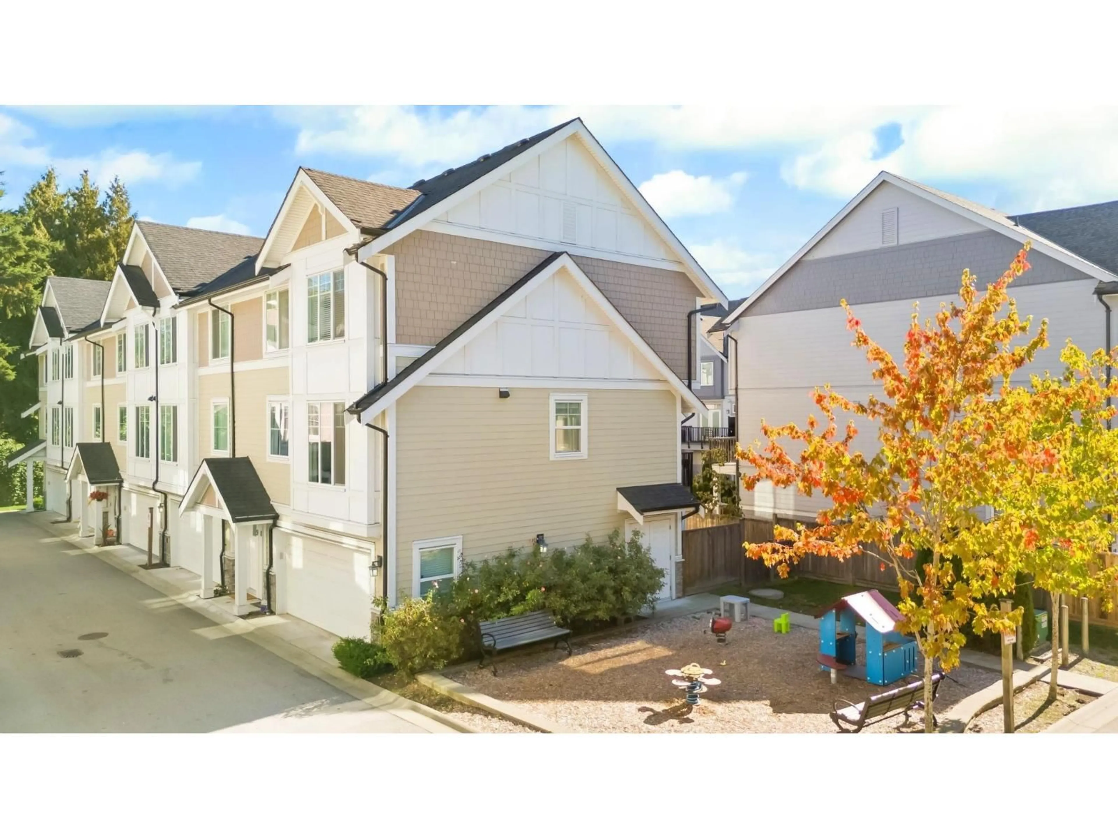 Unknown for 8 - 7056 192 STREET, Surrey British Columbia V4N6S6