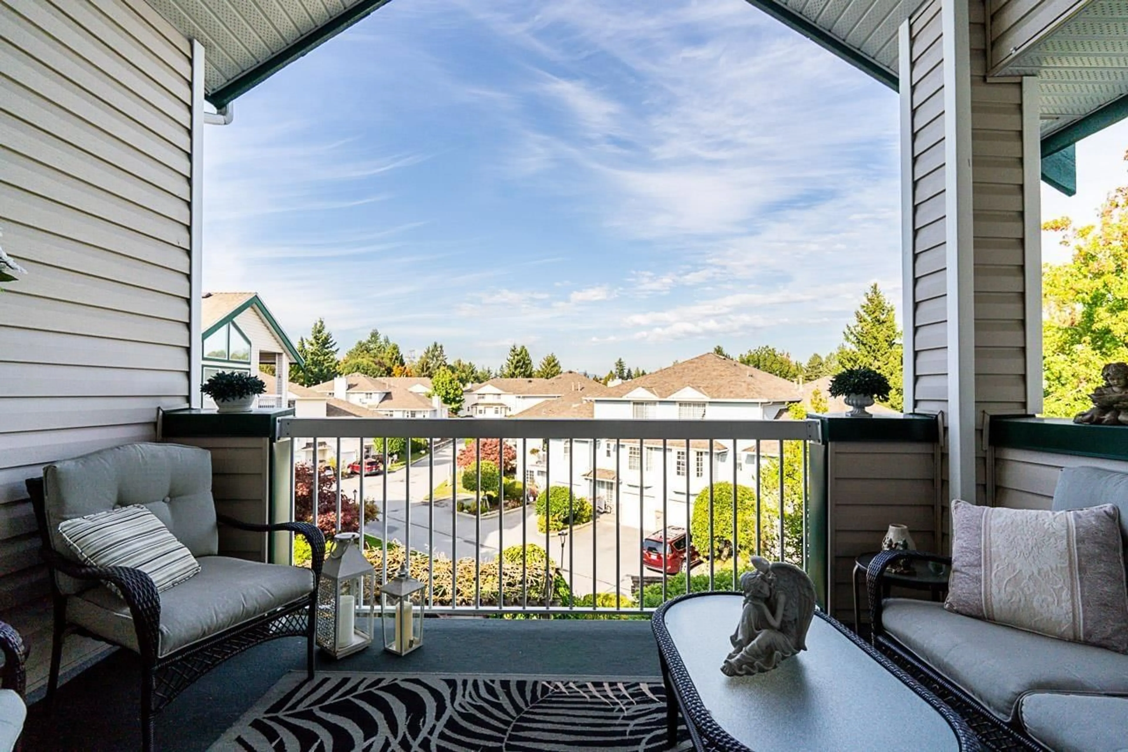 Patio, water/lake/river/ocean view for 316 - 13911 70, Surrey British Columbia V3W6B4